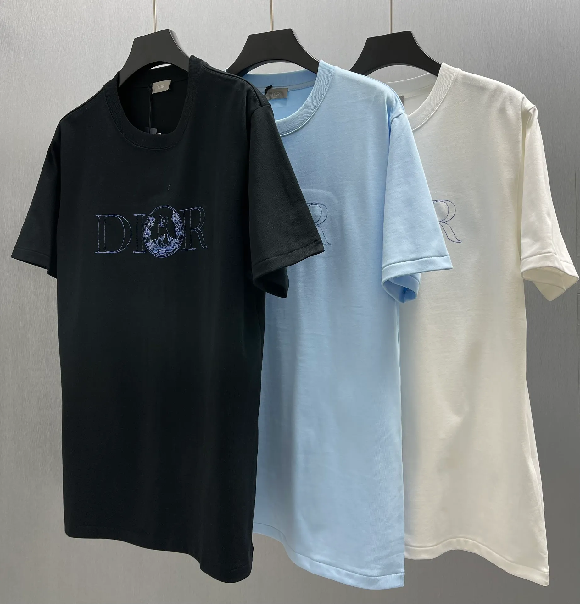 CD 🐱 Size : S-XL 「 DIOR AND HYLTON NEL Series 。 White ，Classic ， 。 ， 。