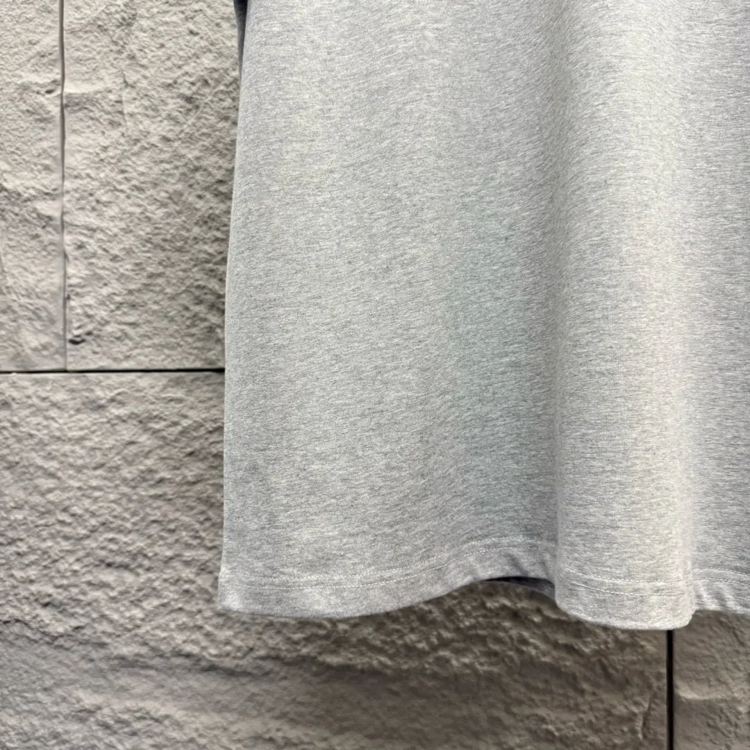 Dio * 2025 New Arrival Classic T Same Style ：Black White Gray Size： S （90-130 ） M （120-150 ） L （140-165 ） XL （160-180 ） XXL （180 ）