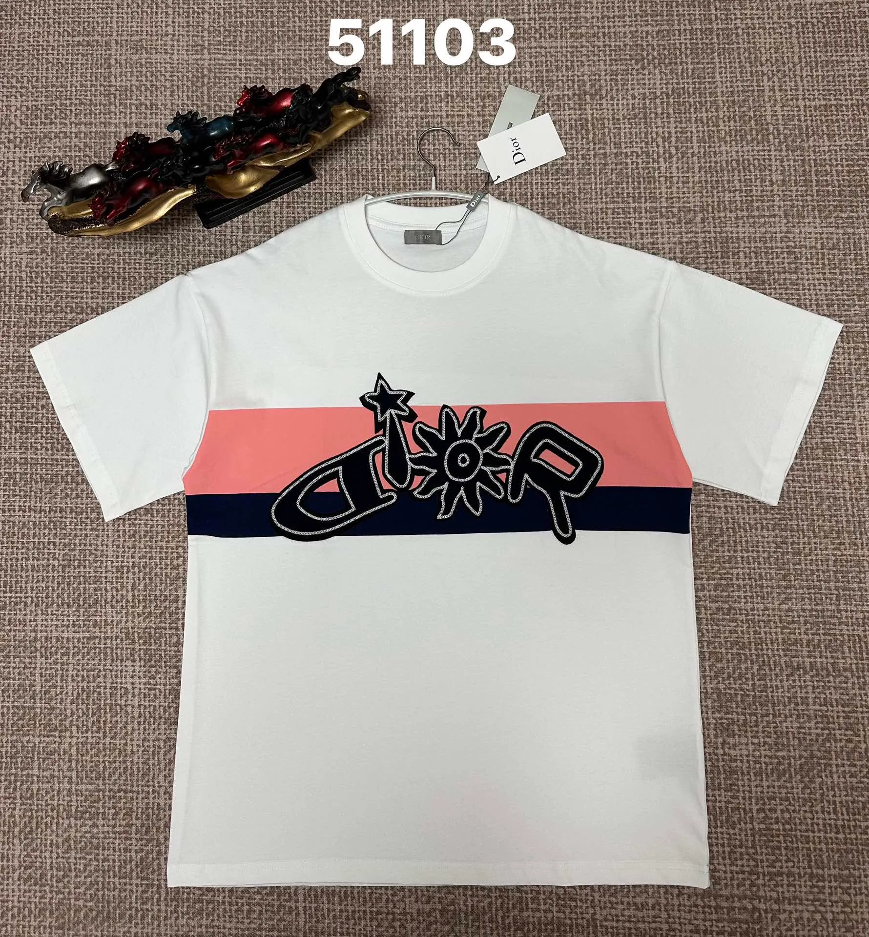 2026 ，32 ， ，White，Gray，Black， XS S M L