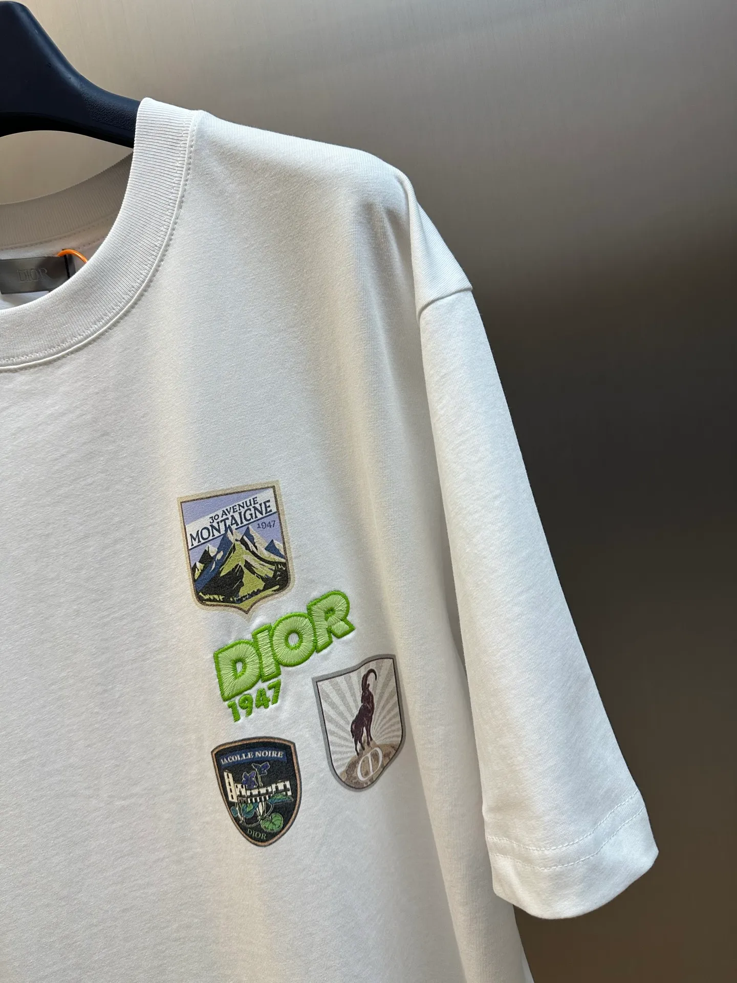 Dr Mountain ， Dior Mountain ， ， 。 ， ， ， Dior Mountain ， 。 ， ， Dior Mountain 。 size：s m l xl