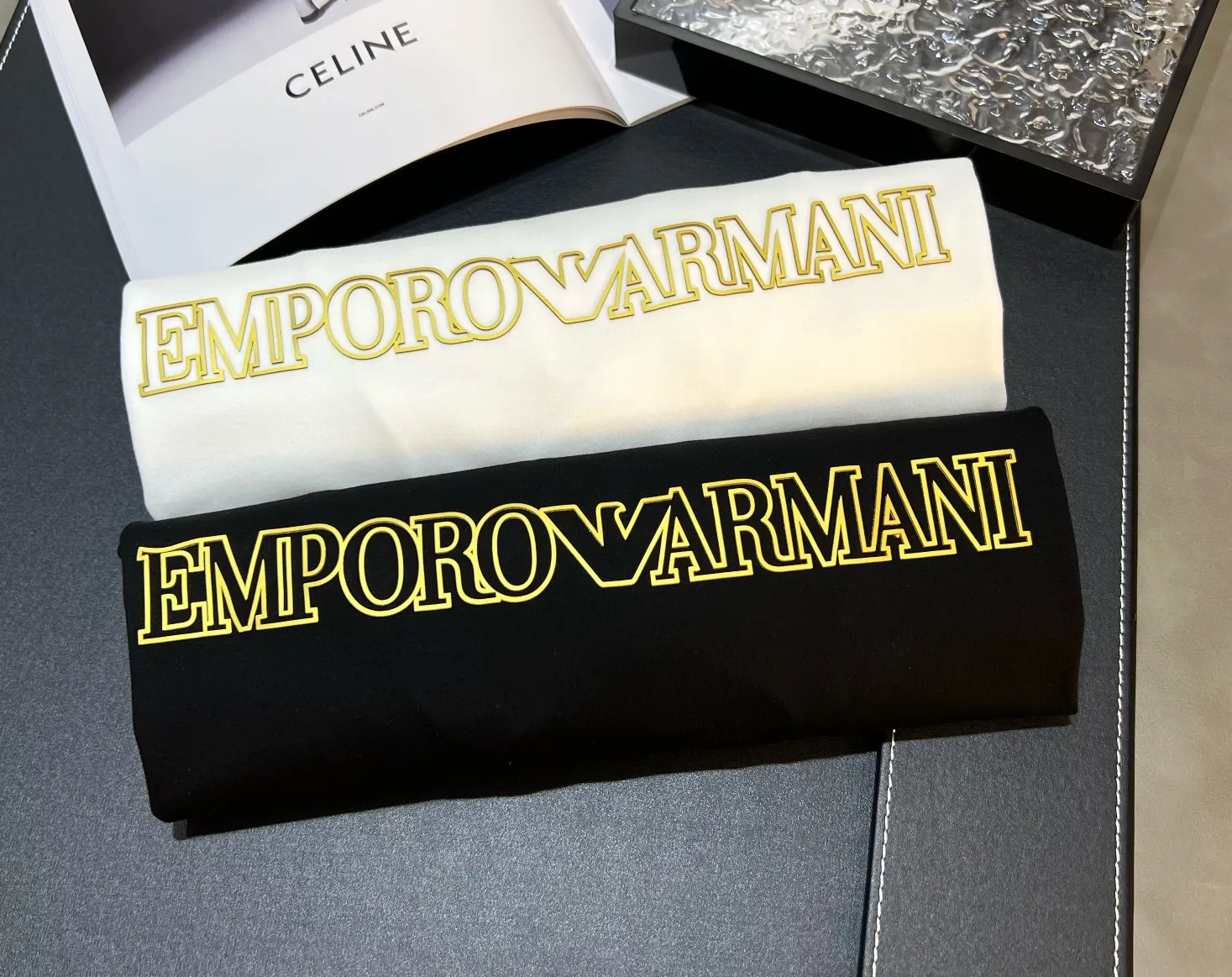 Spring and summer New Arrival mercerized cotton gram short sleeves logo: EA Armani Process: silicone Color: black/white Sizes: M~3XL