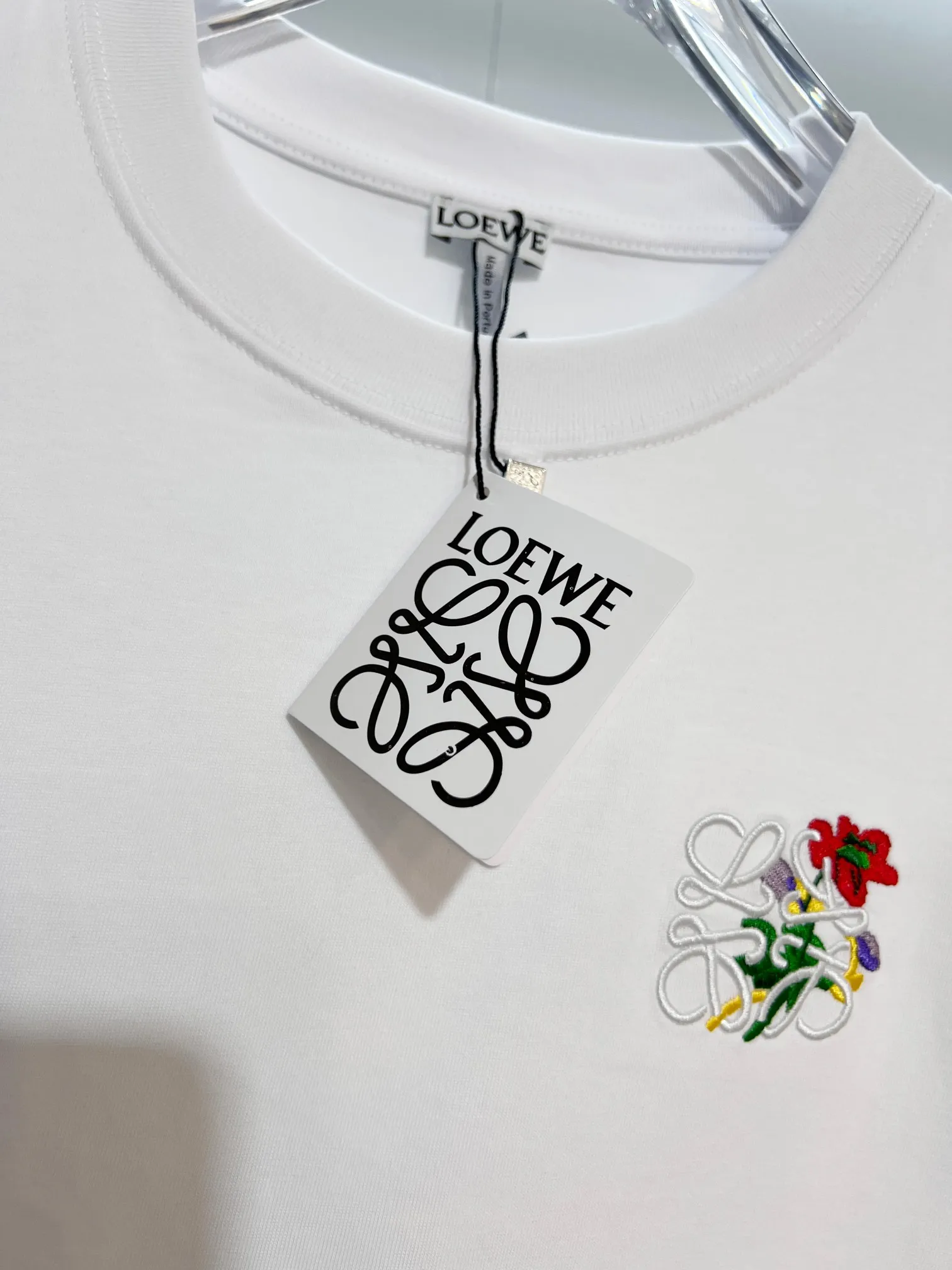 LOEWE/ Quality T Classic 🪡 LOGO 2025ss Quality Versatile Quality : Black.White Size：XS S M L