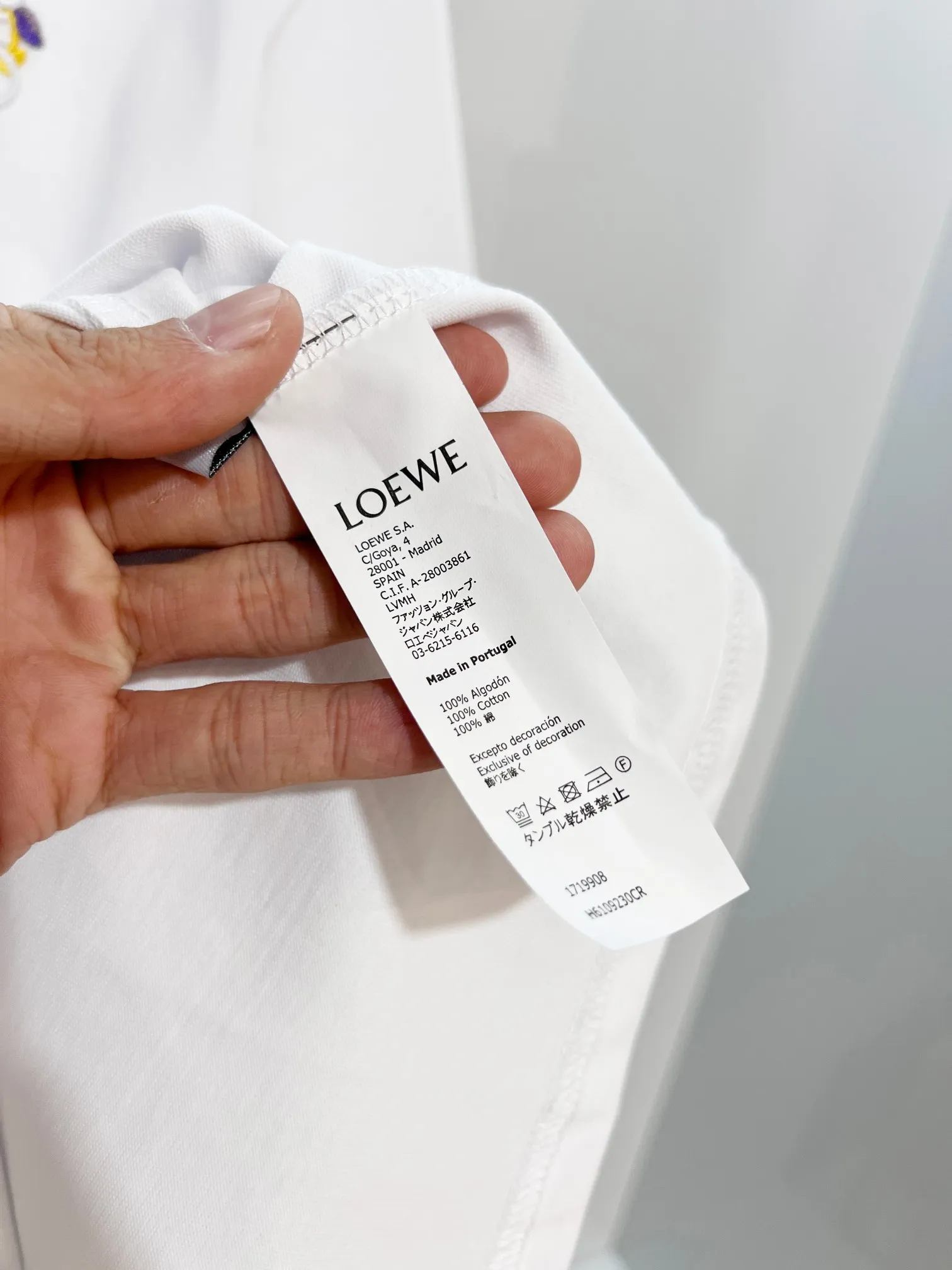 LOEWE/ Quality T Classic 🪡 LOGO 2025ss Quality Versatile Quality : Black.White Size：XS S M L