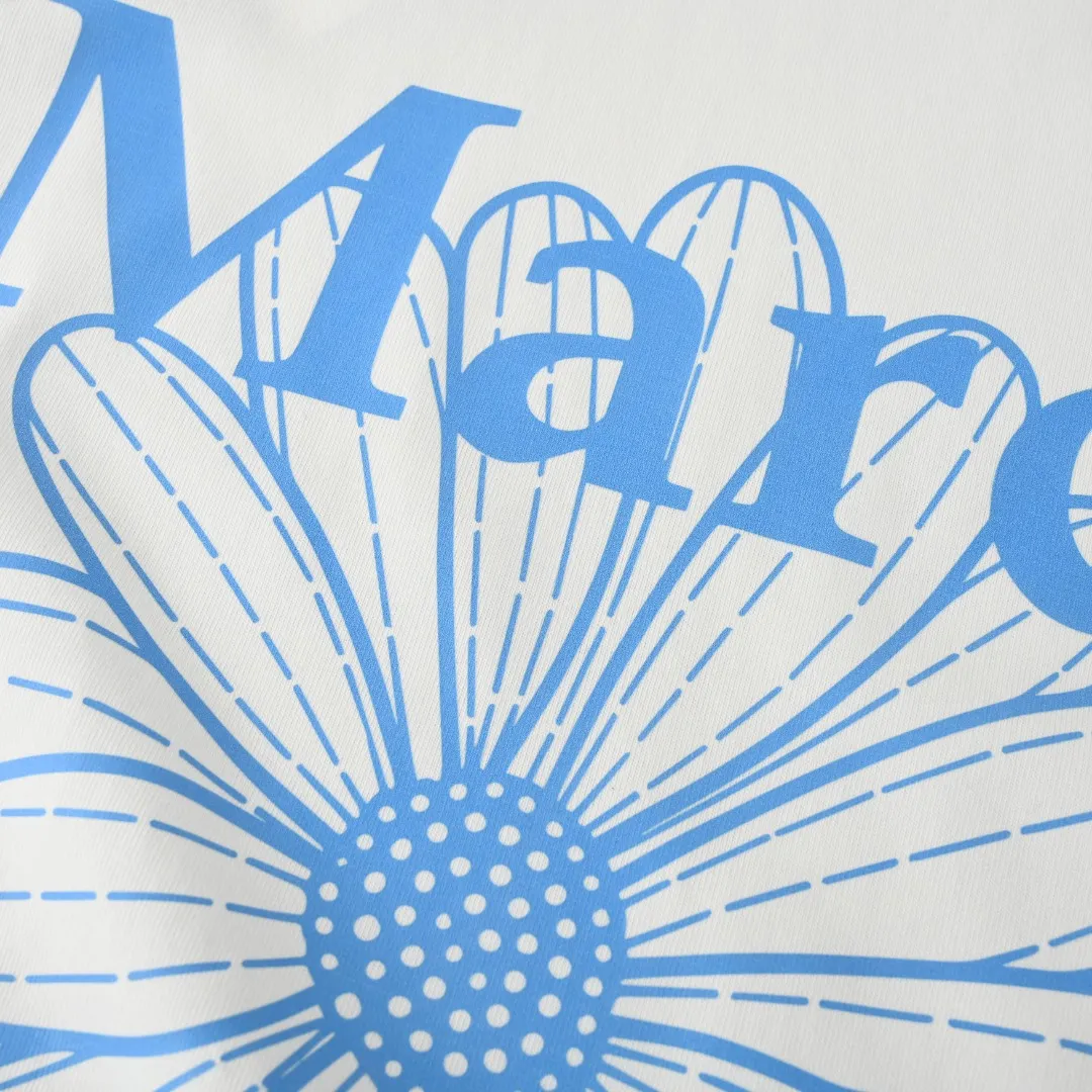 MARDI MERCREDI Korean style single flower basic printed short-sleeved T-shirt. The basics never go out of style! The single flower version of Fried Chicken Versatile is here ~ The original product is shipped in the same way, 260g cotton fabric is custom-woven and dyed. The fabric is washed and dried in a ring. There will be no obvious shrinkage after washing. The graffiti letters on the chest are printed in a one-to-one version to restore the color process! ! Original main mark, washed tag, brand packaging, full set of accessories customized! ! Size: One size fits all