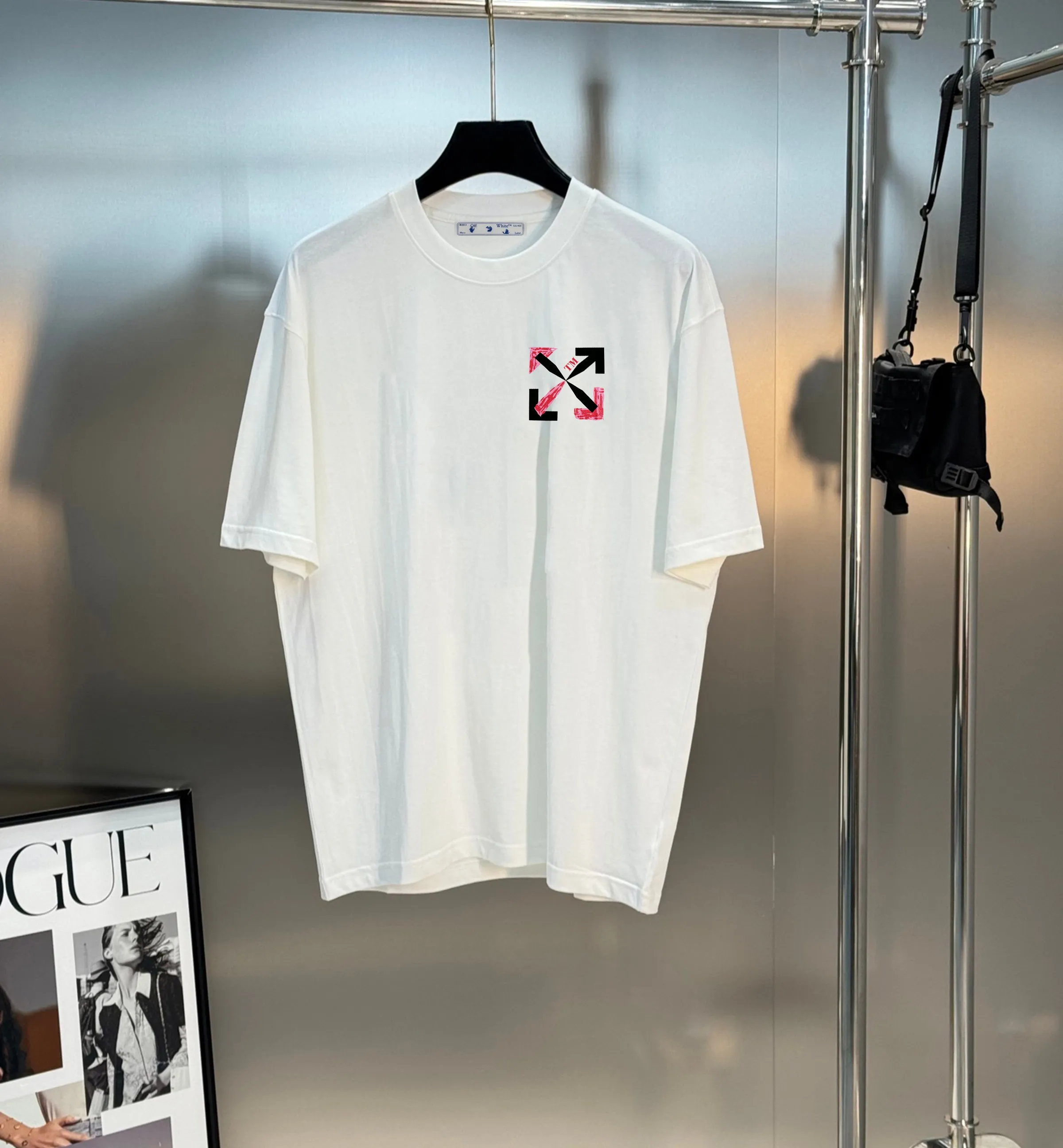 off 2025 New Arrival 250 tee Same Style Size S M L XL XXL Black White