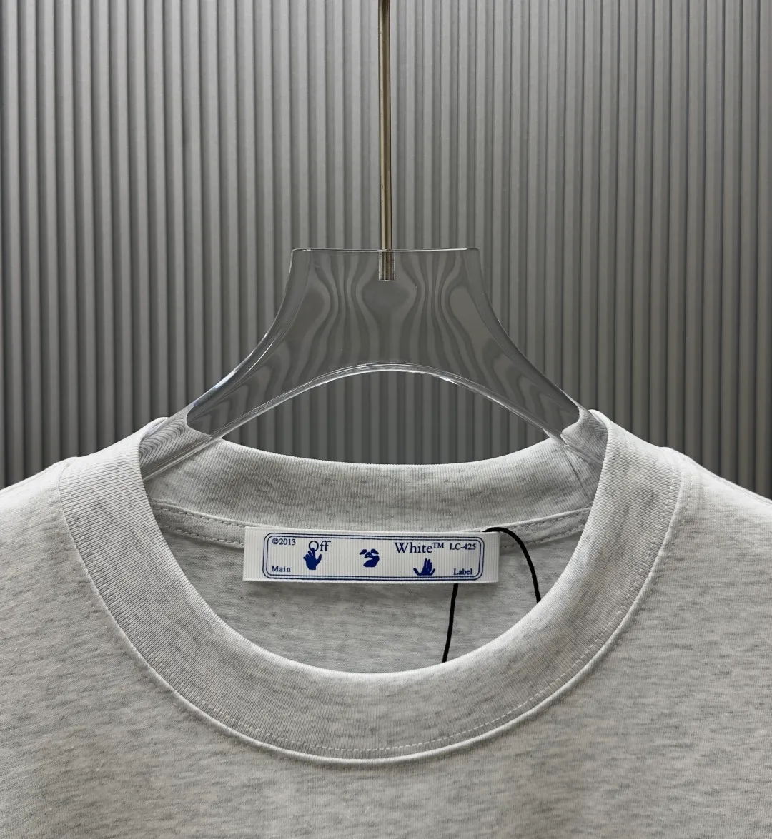 85💰 (Strictly control Quality) Style: off-white short-sleeved T-shirt Fabric: 300g double yarn 100% cotton Rib: 320g Sorona 1*1 trendy brand Process: Printing Color: White Red Night Blue Floral Gray Black Size: M-4XL No gender distinction Men and women Same Style