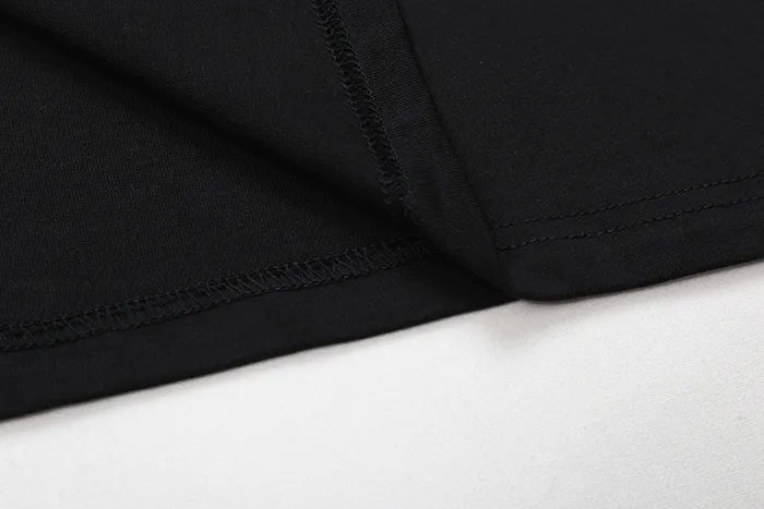 OF 04 OFF-WHITEClassic Hot Sale OW 21ss T oversize ， 220 ， ， 260 32 ， ， 1*1 ， 。 ， ， ， ， YB 。 • ， ， ， ， 。 ， ， ， ， ， 。 YB ， logo 。 ： Size:XS.S.M.L(oversize )