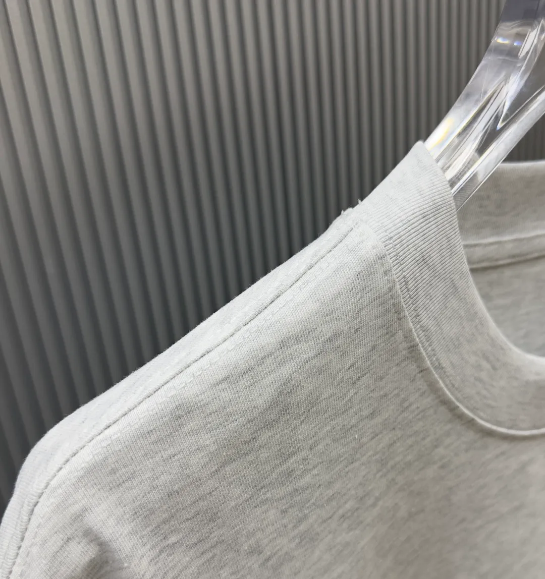 85💰 (Strictly control Quality) Style: off-white short-sleeved T-shirt Fabric: 300g double yarn 100% cotton Rib: 320g Sorona 1*1 trendy brand Process: Printing Color: White Orange Pink Red Floral Gray Black Size: M-4XL No gender distinction Men and women Same Style