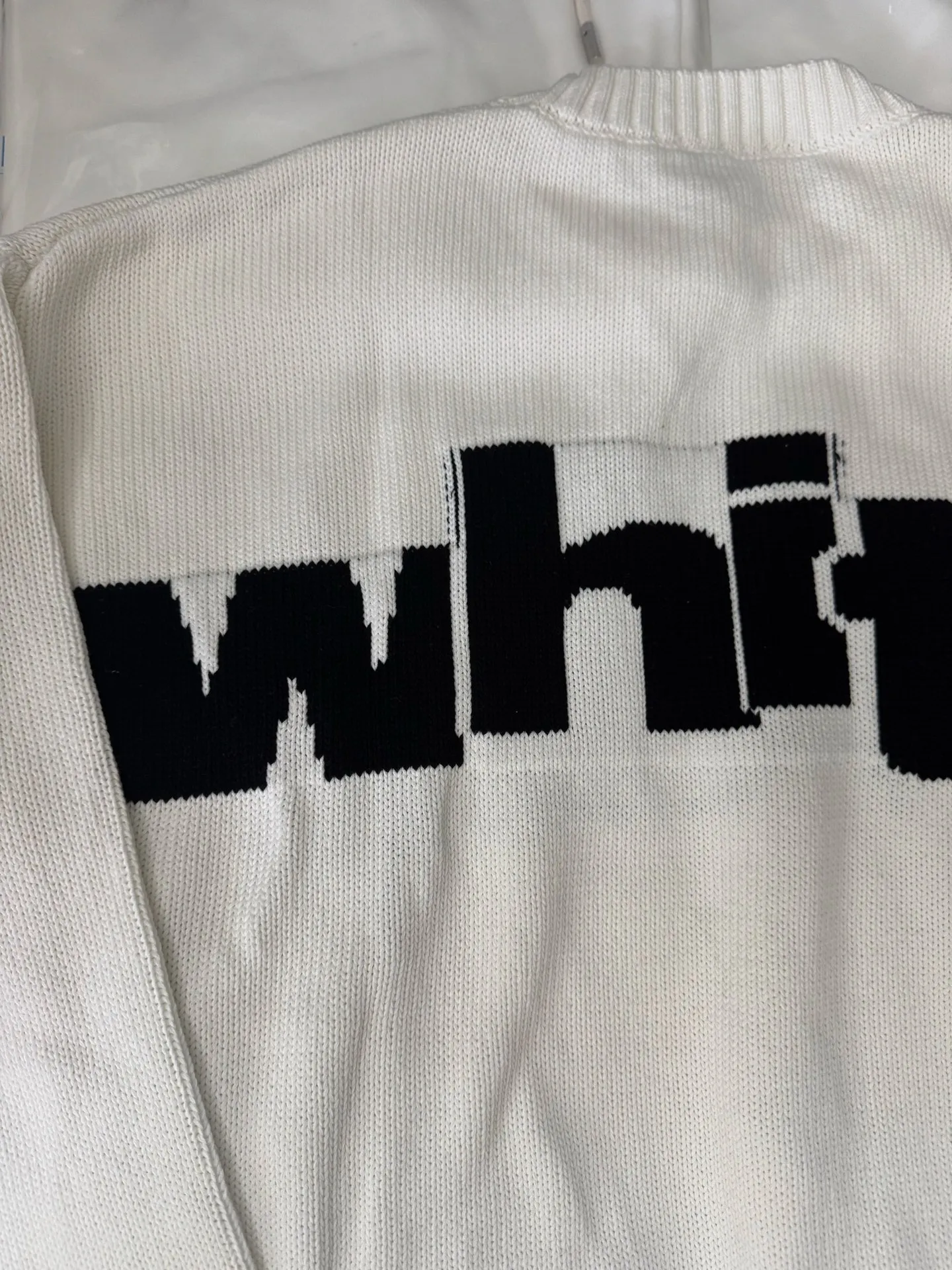 OF 208 OFF-WHITEClassic Hot Sale OW 25FW Same Style 32 ， Premium ， ， 0.8 ， 。 ， ， 。 ， ， ， ，Breathable 。 ， ， ， 100-200 ， ， 。 ， ， ， 。 Quality ， ， ， ， 。 ： 、Cream White Size:S.M.L(oversize ) OW Size S 68、 118、 60【 175/150 】 M 70、 122、 61【 185/170 】 L 72、 126、 62【 195/190 】 【 ： ！】