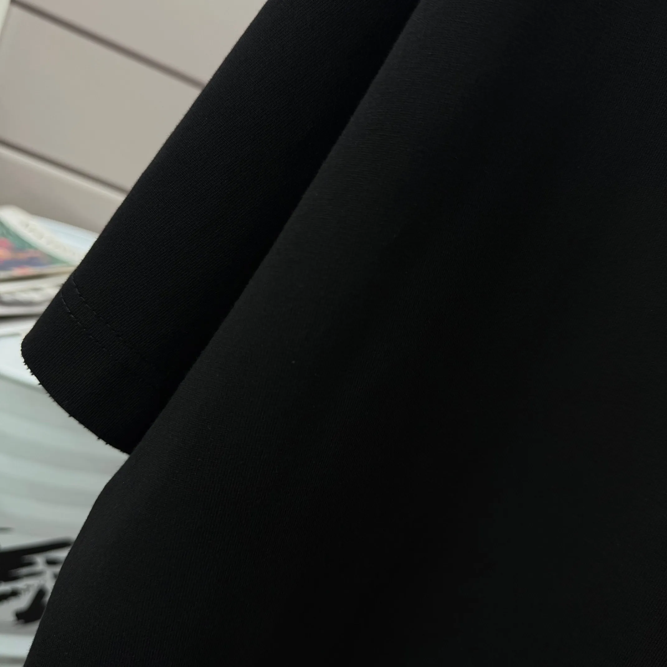 # OFF 2026 Spring and Summer New Arrival Washed and worn 320g round neck short-sleeved tee for men and women Same Style loose version Color: Washed dark black Washed white Washed gray Brown Washed Red Size: S M L XL XXL Size: S (90-130 pounds) M (120-150 pounds) L (140-165 pounds) XXL (180-210 pounds)