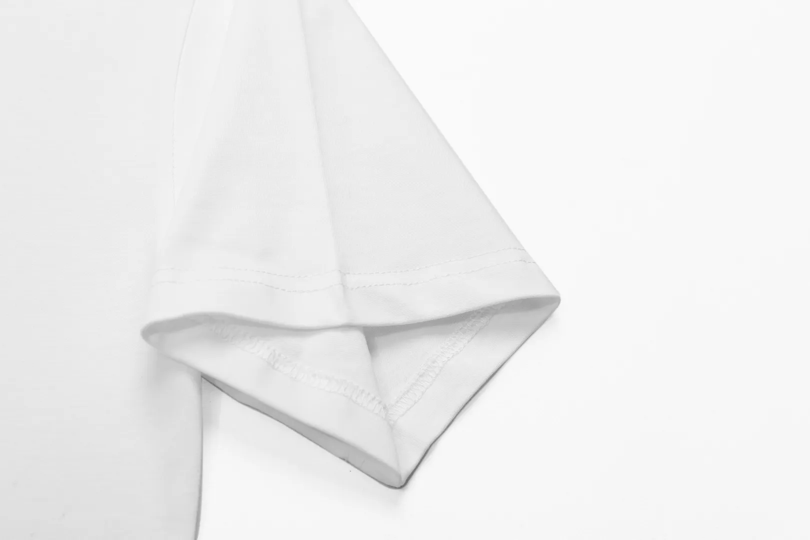 OF 03 OFF-WHITEClassic Hot Sale OW 21ss Same Style T oversize ， 220 ， ， 260 32 ， ， 1*1 ， 。 ， ， ， ， YB 。 ， ， ， ， ， ， 。 YB ， logo 。 ： 、 Size:XS.S.M.L(oversize )