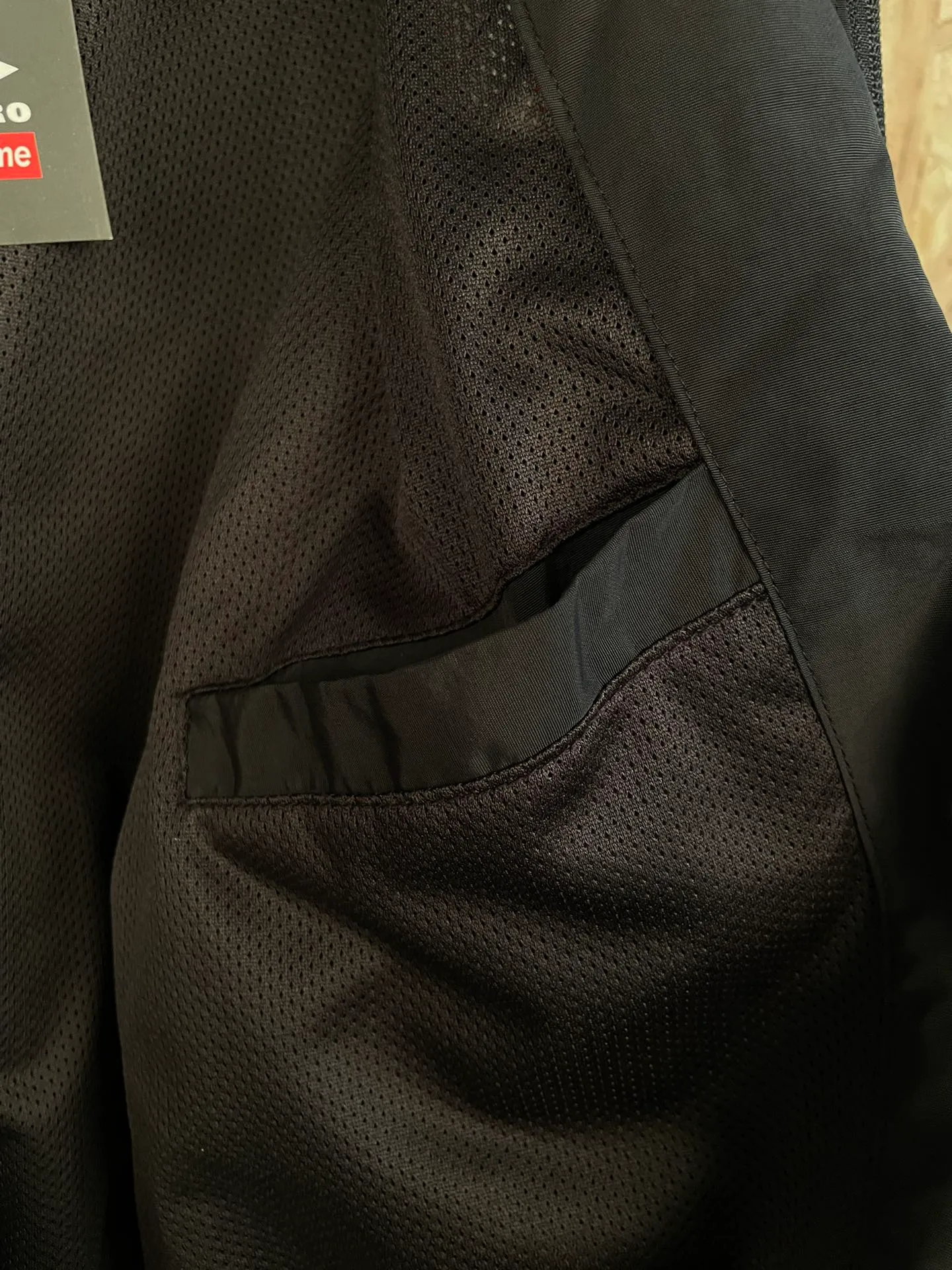 Style number: 8110 Supreme SS 22 x Umbro co-branded Track Jacket hooded trendy suit jacket size: S M L XL Color: Black Jacket