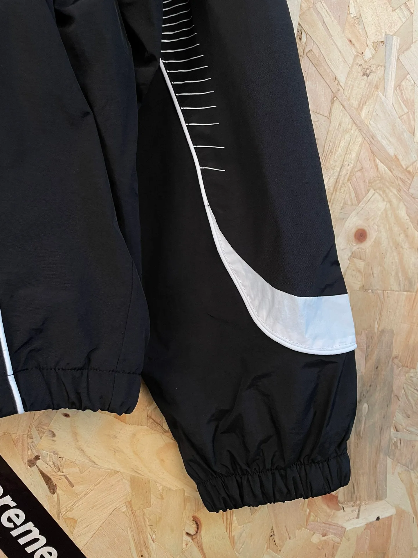 Style number: 8110 Supreme SS 22 x Umbro co-branded Track Jacket hooded trendy suit jacket size: S M L XL Color: Black Jacket