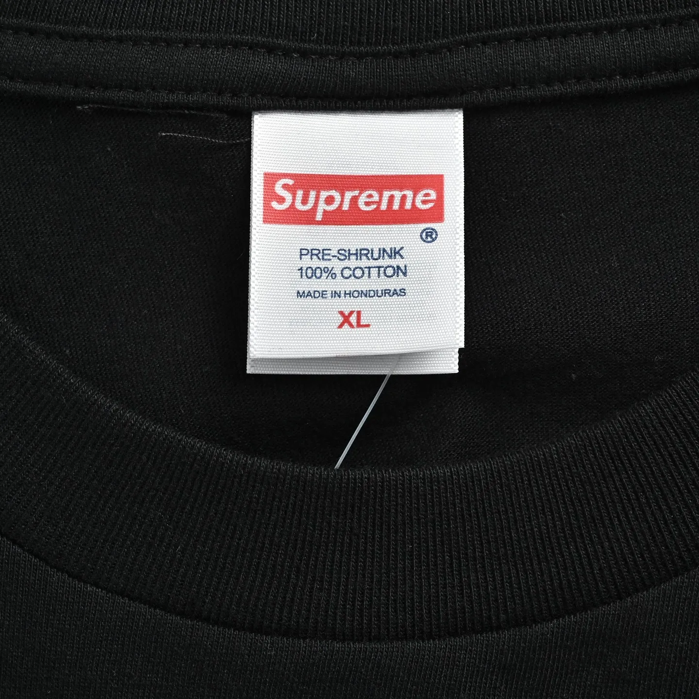 : Supreme art signature letter printed short sleeves. 230G pure cotton fabric feels comfortable and not tight. The fabric is extremely comfortable. The entire garment is garment dyed + garment enzyme washed. The accessories are all customized. The item numbers are the same. Size: S-XL