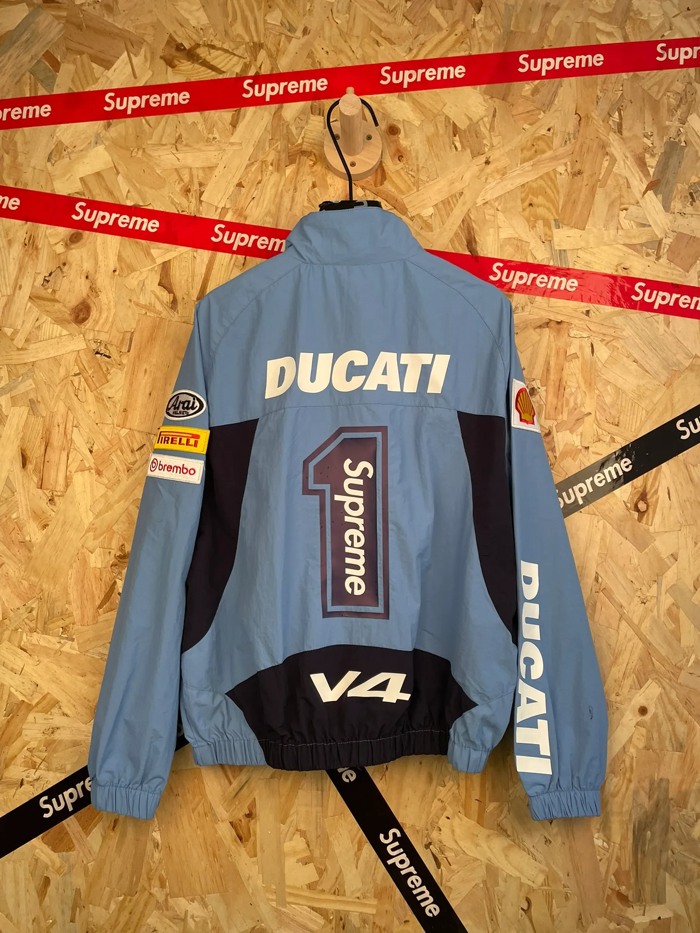 Style No.: 8102 Supreme x Ducati Joint Series Functional Racing Style Suit Windbreaker Jacket Size: S M L XL Color: Blue Jacket