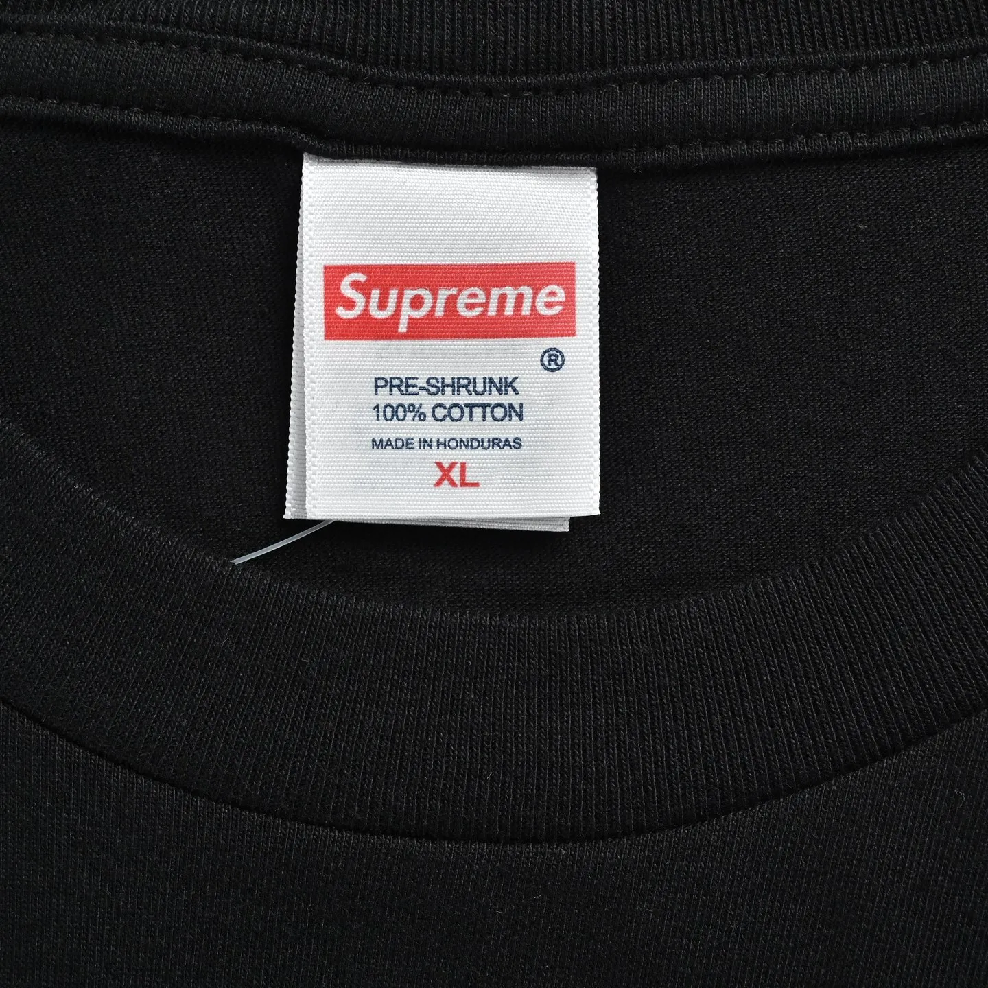 : Supreme Arabic letter printed short-sleeved 230G pure cotton fabric feels comfortable and not tight. The fabric is extremely comfortable. The whole dress is garment dyed + garment enzyme washed. The accessories are all customized. The item numbers are the same. Size: S-XL
