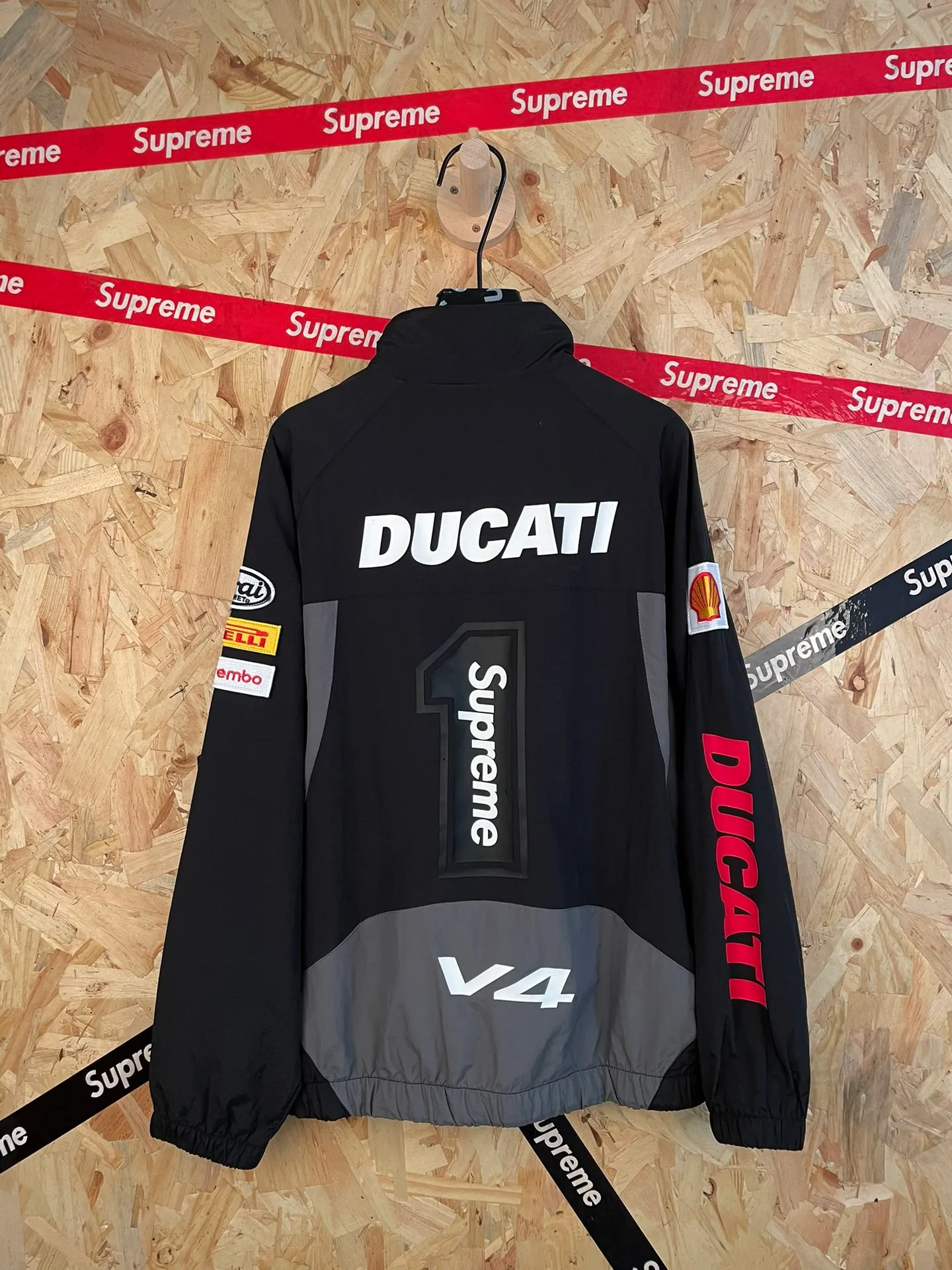 Style No.: 8102 Supreme x Ducati Joint Series Functional Racing Style Suit Windbreaker Jacket Size: S M L XL Color: Black Jacket