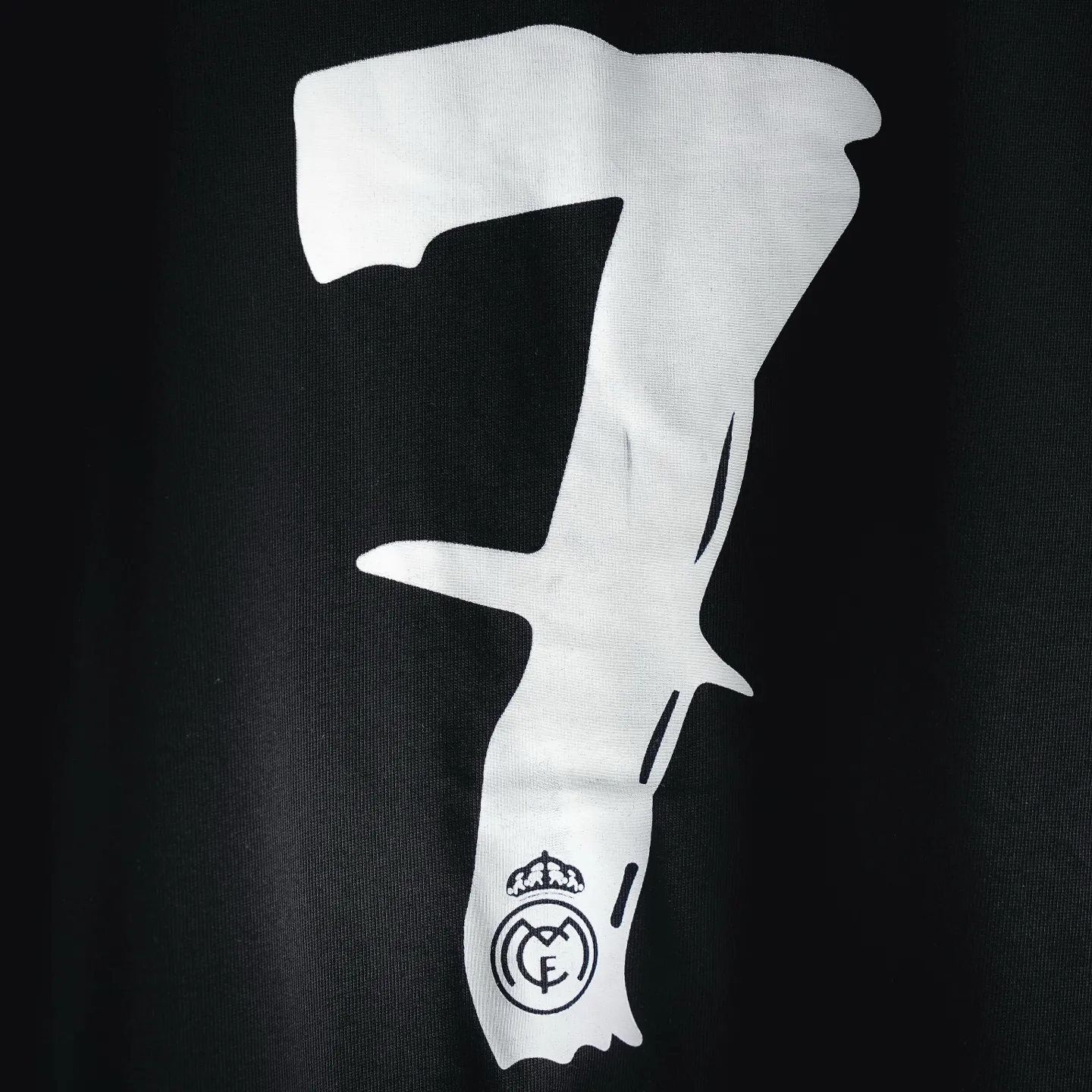 WE 11DONE Same Style T 320 ：Black White Sizes：S M L
