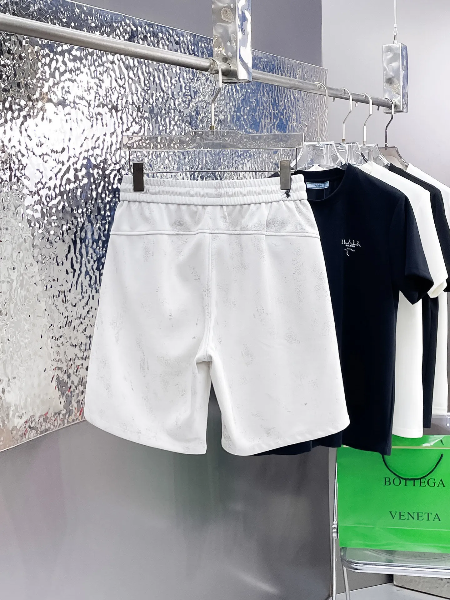 Y 3 Complete three standards 2026 summer New Arrival men's casual shorts, advanced custom-made Breathable fabric Breathable fabric with high elasticity and comfort, impeccable details, top-grade accessories, original logo design concept, delicate and soft feel! The upper body fit is awesome! Size: M-XXXL Please state your height and weight when ordering