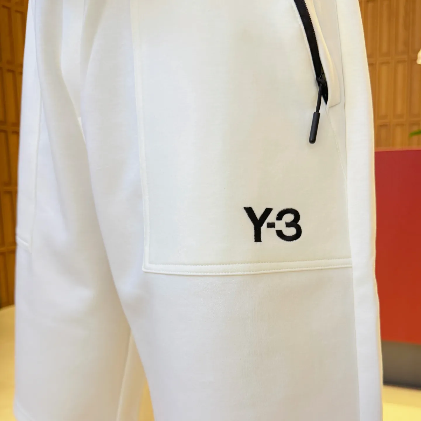 Y 3 Complete three standards 2026 summer New Arrival men's casual shorts, advanced custom-made Breathable fabric Breathable fabric with high elasticity and comfort, impeccable details, top-grade accessories, original logo design concept, delicate and soft feel! The upper body fit is awesome! Size: M-XXXL Please state your height and weight when ordering
