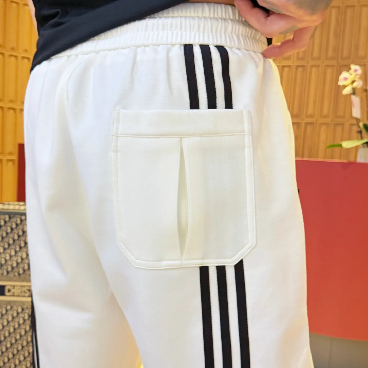 Y 3 Complete three standards 2026 summer New Arrival men's casual shorts, advanced custom-made Breathable fabric Breathable fabric with high elasticity and comfort, impeccable details, top-grade accessories, original logo design concept, delicate and soft feel! The upper body fit is awesome! Size: M-XXXL Please state your height and weight when ordering