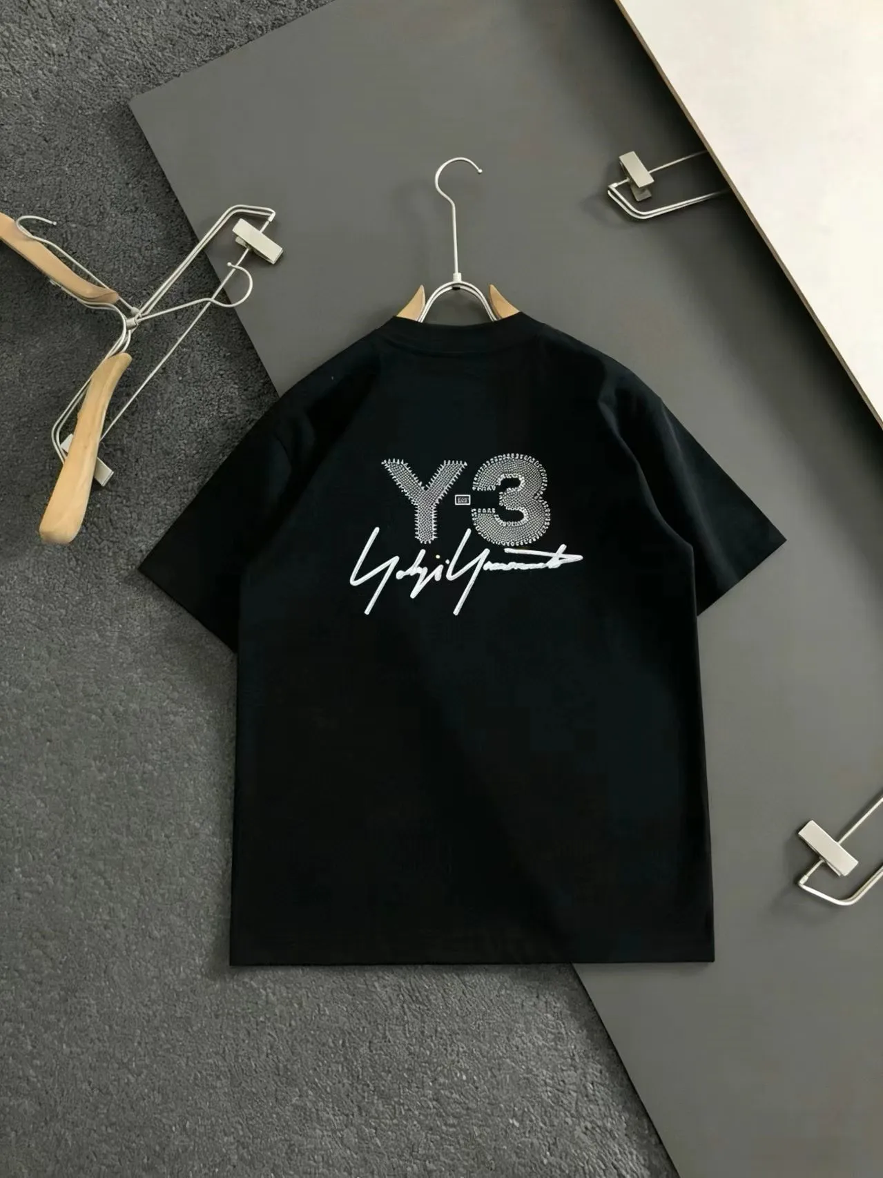 Y 3 Yohji Yamamoto 2026 Spring and Summer New Arrival short-sleeved T-shirt Customized cotton letter logo printing Color: Black White Color Sizes: M-XXXL
