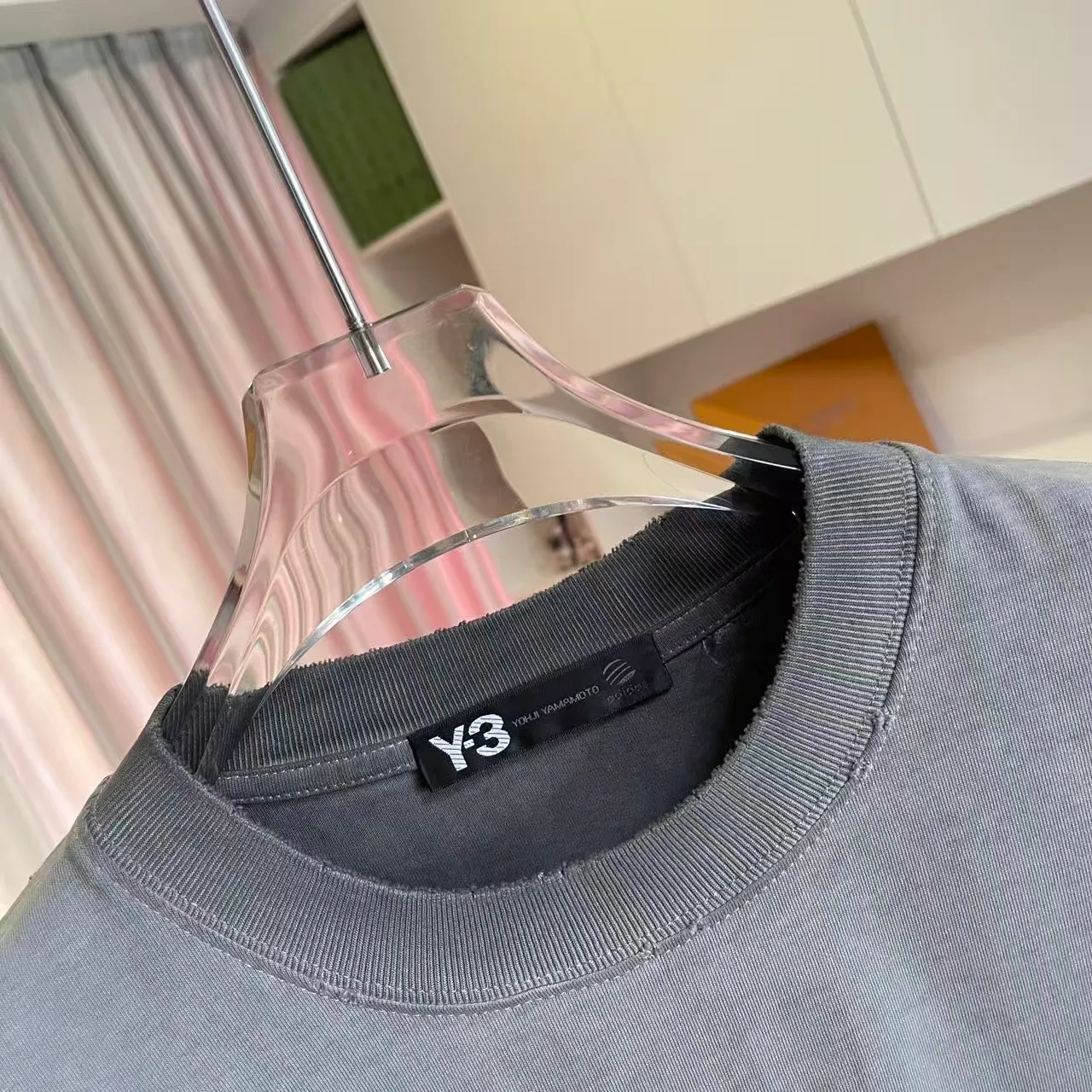 Y-3 2026 Summer New Arrival Washed, distressed, personalized letter logo print, short-sleeved T-shirt, customized fabric g Men and women Same Style Size: S M L XL XXL Five sizes Color: Black White Purple Gray