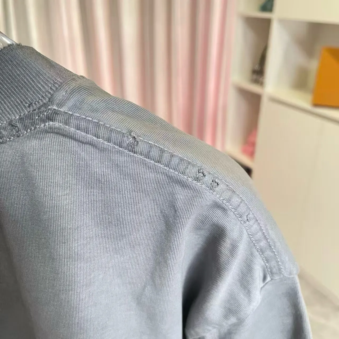 Y-3 2026 Summer New Arrival Washed, distressed, personalized letter logo print, short-sleeved T-shirt, customized fabric g Men and women Same Style Size: S M L XL XXL Five sizes Color: Black White Purple Gray