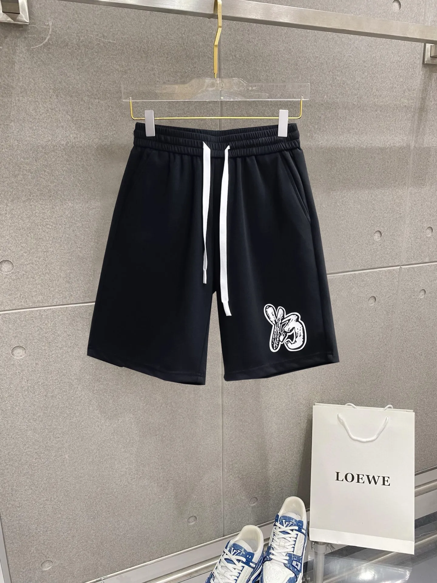 Y 3 Complete three standards 2026 summer New Arrival men's casual shorts, advanced custom-made Breathable fabric Breathable fabric with high elasticity and comfort, impeccable details, top-grade accessories, original logo design concept, delicate and soft feel! The upper body fit is awesome! Size: M-XXXL Please state your height and weight when ordering