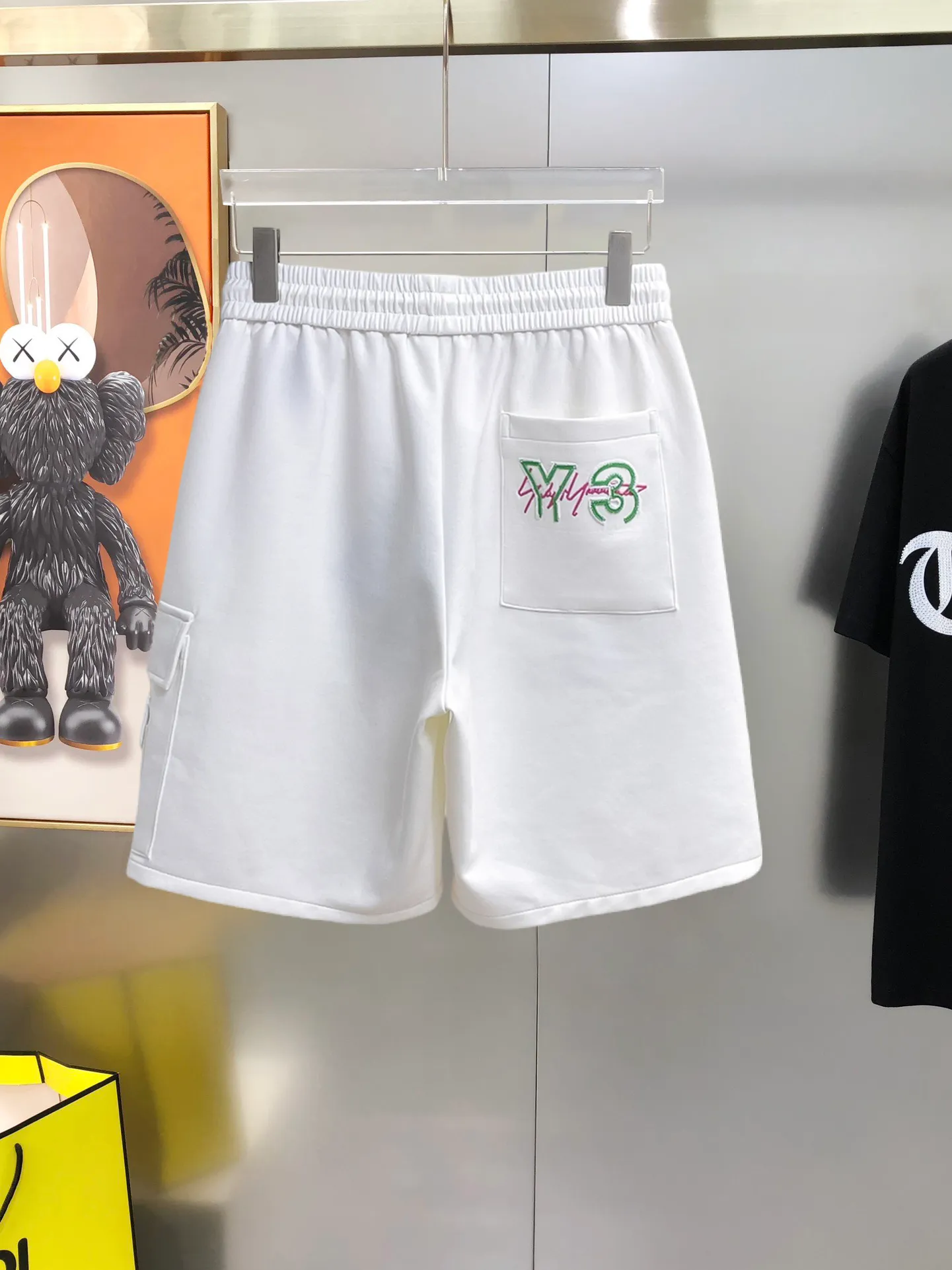 Y 3 Complete three standards 2026 summer New Arrival men's casual shorts, advanced custom-made Breathable fabric Breathable fabric with high elasticity and comfort, impeccable details, top-grade accessories, original logo design concept, delicate and soft feel! The upper body fit is awesome! Size: M-XXXL Please state your height and weight when ordering
