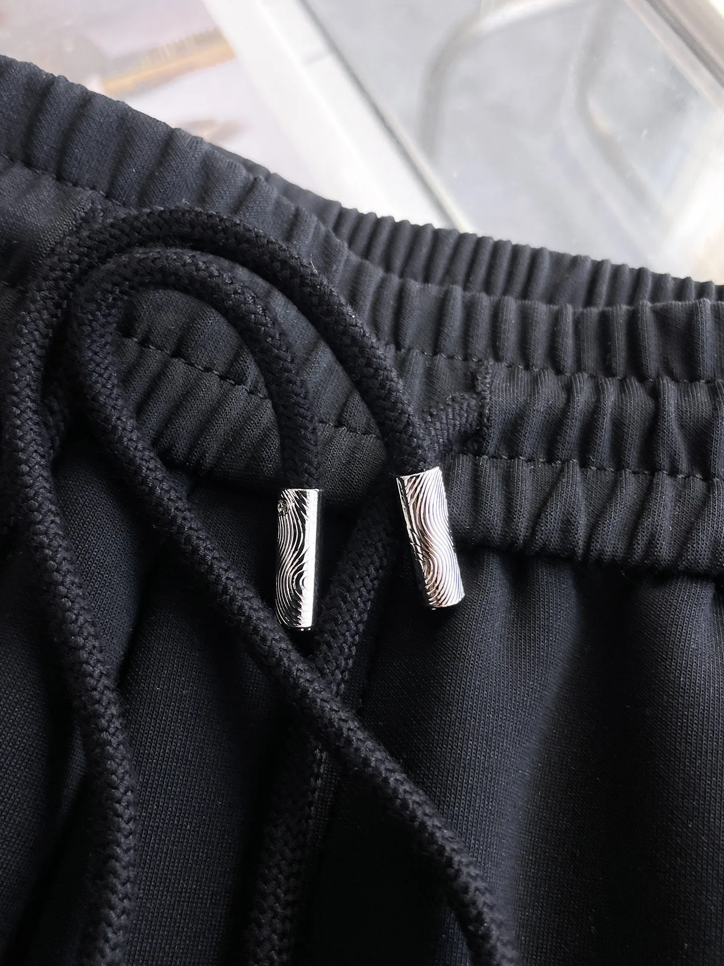 Y 3 Complete three standards 2026 summer New Arrival men's casual shorts, advanced custom-made Breathable fabric Breathable fabric with high elasticity and comfort, impeccable details, top-grade accessories, original logo design concept, delicate and soft feel! The upper body fit is awesome! Size: M-XXXL Please state your height and weight when ordering