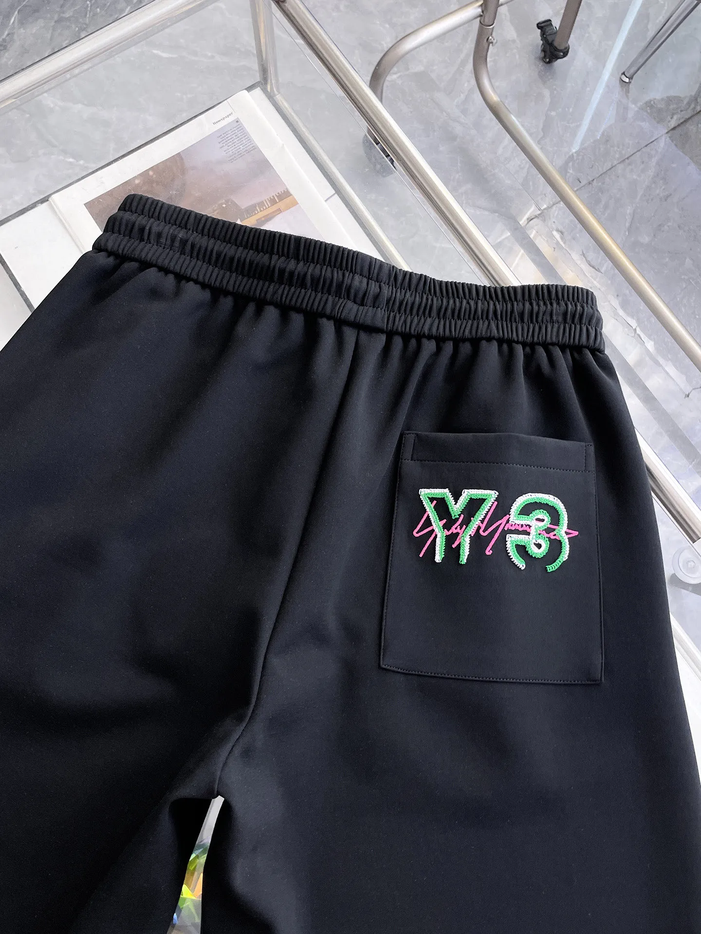 Y 3 Complete three standards 2026 summer New Arrival men's casual shorts, advanced custom-made Breathable fabric Breathable fabric with high elasticity and comfort, impeccable details, top-grade accessories, original logo design concept, delicate and soft feel! The upper body fit is awesome! Size: M-XXXL Please state your height and weight when ordering