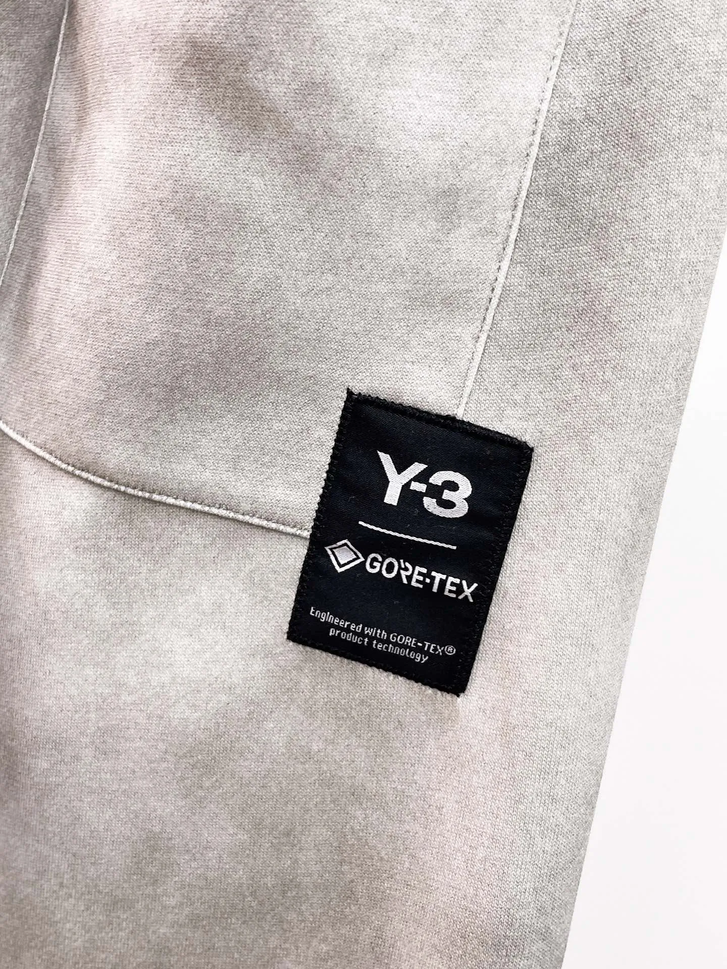 Y 3 Complete three standards 2026 summer New Arrival men's casual shorts, advanced custom-made Breathable fabric Breathable fabric with high elasticity and comfort, impeccable details, top-grade accessories, original logo design concept, delicate and soft feel! The upper body fit is awesome! Size: M-XXXL Please state your height and weight when ordering