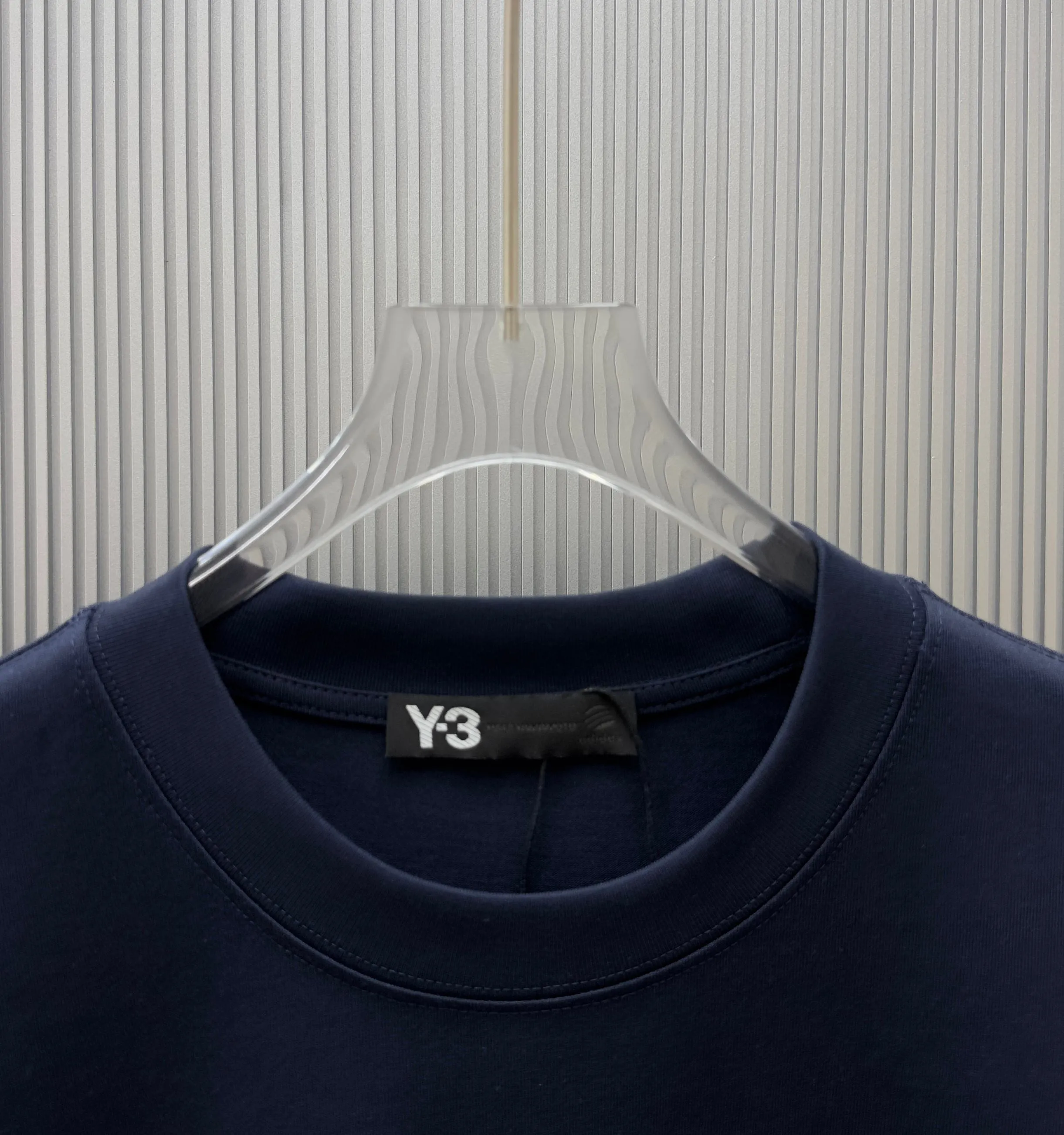 (Strictly control Quality) Style: Yamamoto-Yoji.Y-3 short-sleeved T-shirt Fabric: Double weight yarn 100% cotton Rib: Weight Sorona 1*1 trendy brand Process: Printing Color: White Night Blue Blue Cool Blue Floral Gray Black Size: M—4XL No gender distinction Men and women Same Style