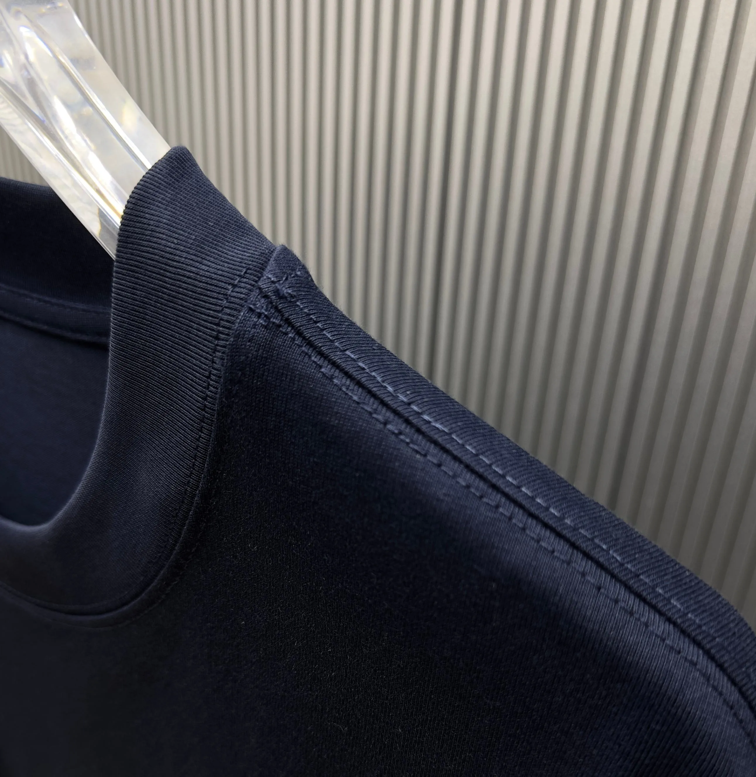 (Strictly control Quality) Style: Yamamoto-Yoji.Y-3 short-sleeved T-shirt Fabric: Double weight yarn 100% cotton Rib: Weight Sorona 1*1 trendy brand Process: Printing Color: White Night Blue Blue Cool Blue Floral Gray Black Size: M—4XL No gender distinction Men and women Same Style