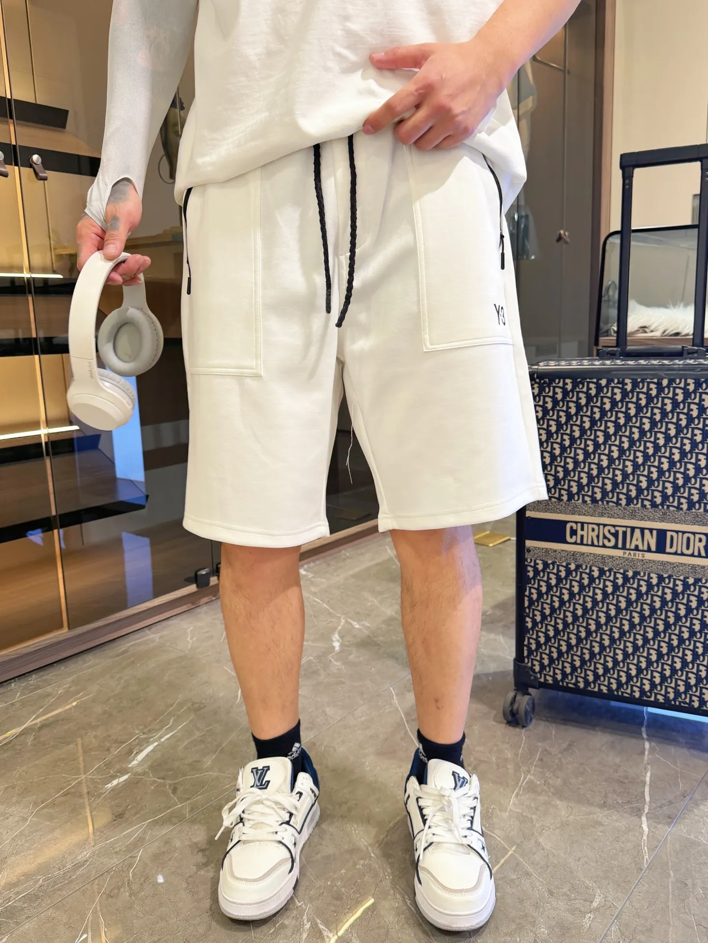 Y 3 Complete three standards 2026 summer New Arrival men's casual shorts, advanced custom-made Breathable fabric Breathable fabric with high elasticity and comfort, impeccable details, top-grade accessories, original logo design concept, delicate and soft feel! The upper body shape is awesome! Size: M-XXXL Please state your height and weight when ordering