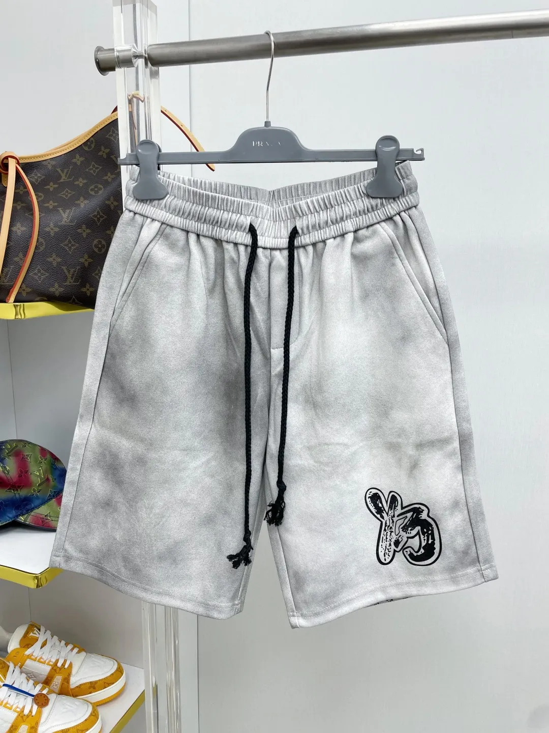 Y 3 Yohji Yamamoto 2026 Summer New Arrival printed letter brand LOGO casual shorts DD are on sale simultaneously on the official website. Brand Classic LOGO casual pants, customized fabrics, excellent comfort and strong touch. Highly recognisable, perfect appearance and craftsmanship. Size:M-3XL