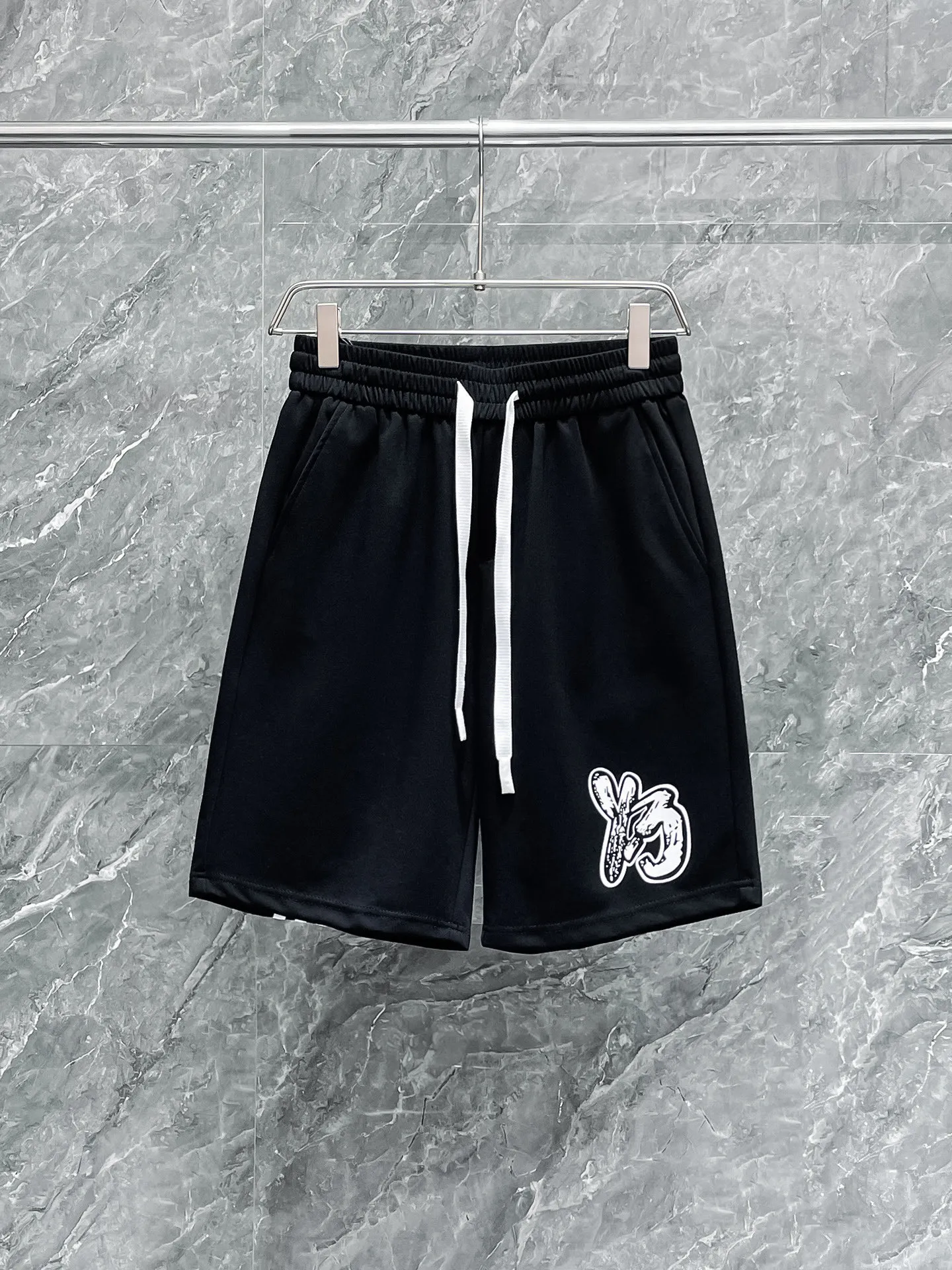 Y 3 Complete three standards 2026 summer New Arrival men's casual shorts, advanced custom-made Breathable fabric Breathable fabric with high elasticity and comfort, impeccable details, top-grade accessories, original logo design concept, delicate and soft feel! The upper body fit is awesome! Size: M-XXXL Please state your height and weight when ordering