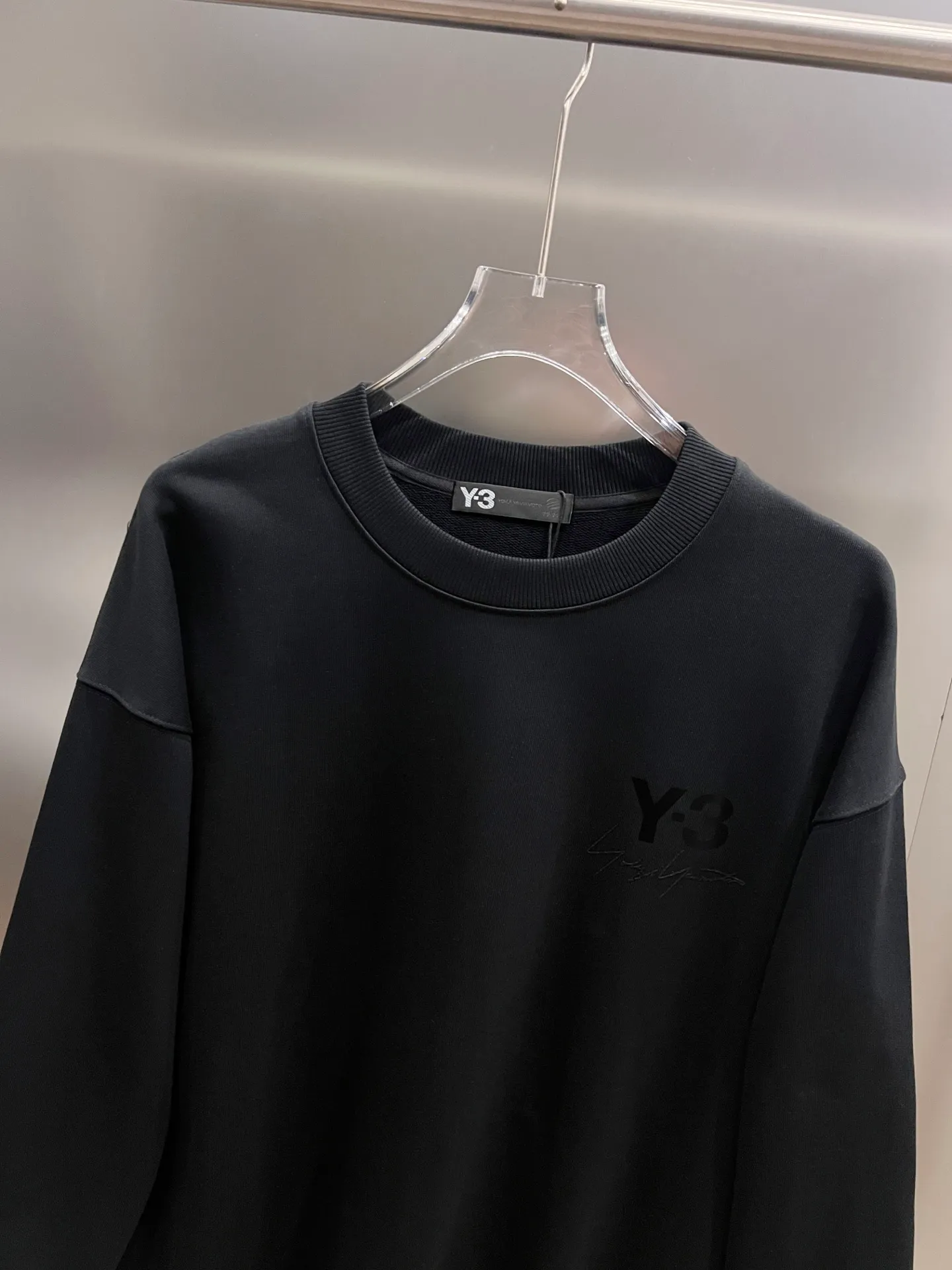 Y 3*Yamamoto*Yoji 2026 Autumn and Winter New Arrival round neck long-sleeved sweatshirt, simple signature letter three-dimensional flocking three-dimensional technology Y-3 customized double yarn plain cotton fabric Premium version! Same Style for Men and Women Loose Version Size S M L XL XXL Five Sizes Black White