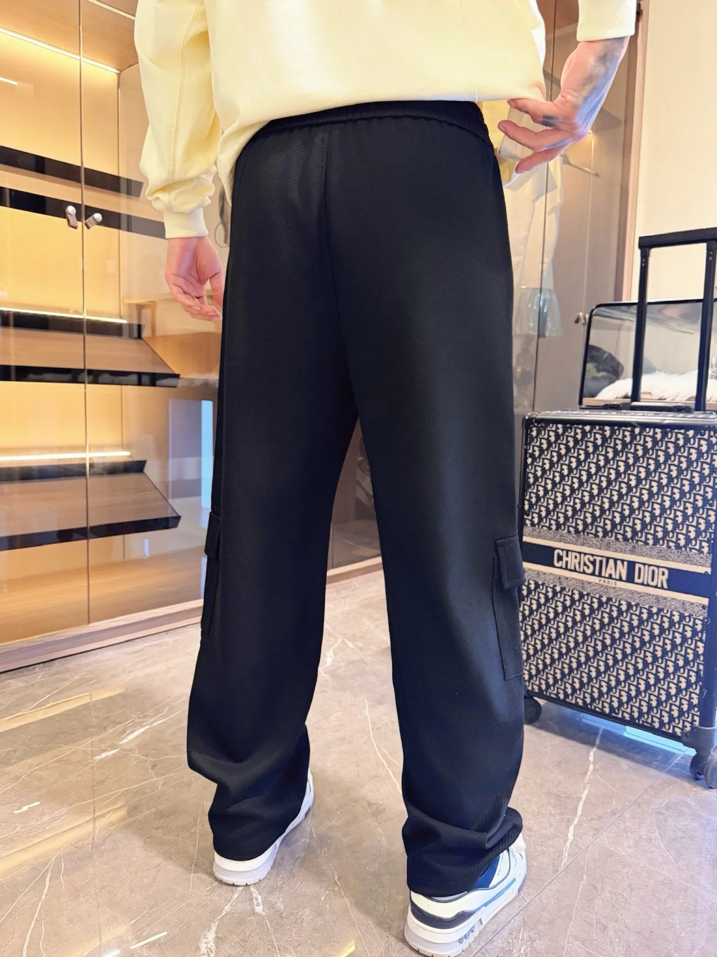 Y 3 [Higher version] The latest products for autumn and winter 2026, available at the counter simultaneously, original goods, fashionable casual trousers and casual pants, using imported original fabrics, top-grade embroidery 🪡 craft letter pattern logo, original hardware accessories decoration, simple yet fashionable, fashionable and handsome upper body, Sizes: M-3XL