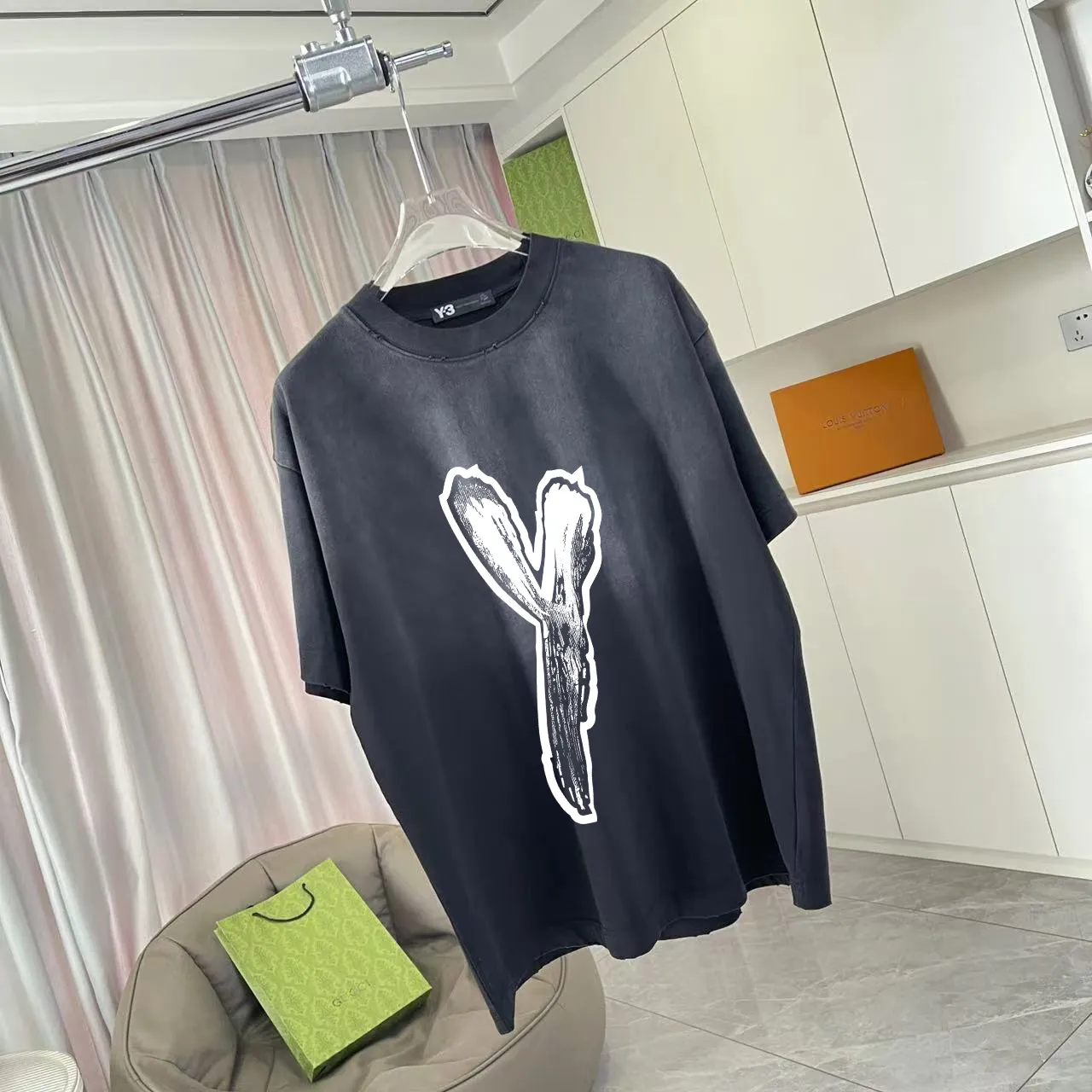 Y-3 2025 Summer New Arrival Washed gradient old and worn Personalized letter logo printing Short-sleeved T-shirt Customized fabric g Men and women Same Style Size: S M L XL XXL Five sizes Color: Black Gray Gradient black Gradient red