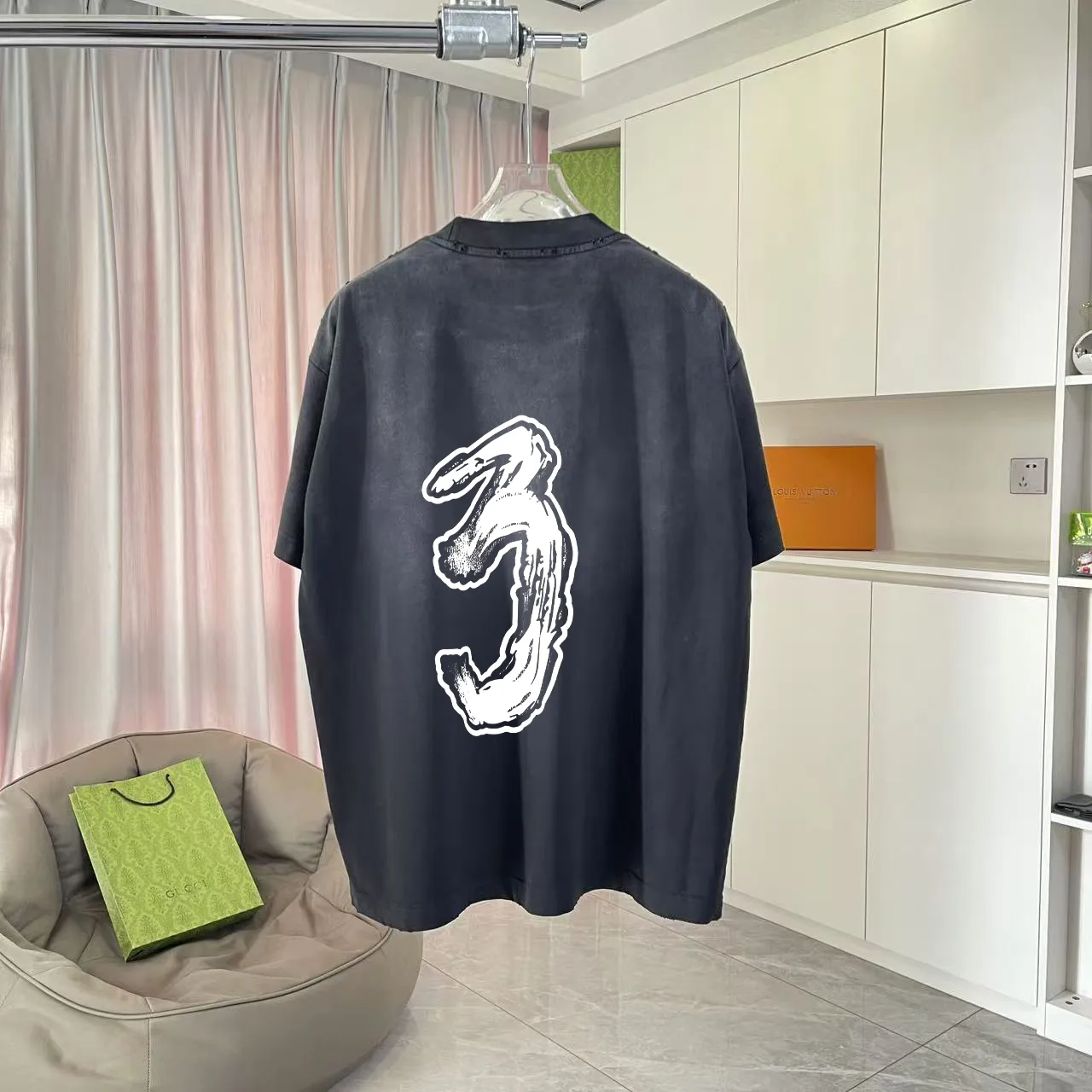 Y-3 2025 Summer New Arrival Washed gradient old and worn Personalized letter logo printing Short-sleeved T-shirt Customized fabric g Men and women Same Style Size: S M L XL XXL Five sizes Color: Black Gray Gradient black Gradient red