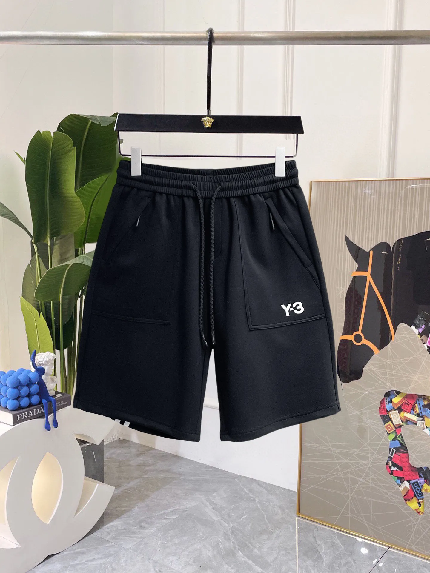 Y 3 Complete three standards 2026 summer New Arrival men's casual shorts, advanced custom-made Breathable fabric Breathable fabric with high elasticity and comfort, impeccable details, top-grade accessories, original logo design concept, delicate and soft feel! The upper body fit is awesome! Size: M-XXXL Please state your height and weight when ordering