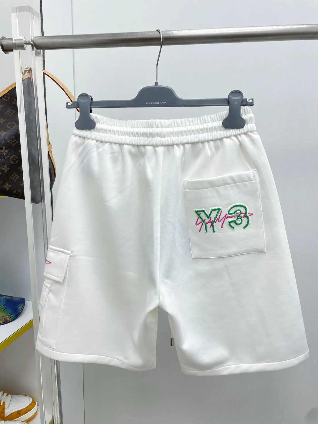 Y 3 Yohji Yamamoto 2026 Spring and Summer New Arrival signature ✍️ letter brand LOGO casual shorts DDD official website for sale simultaneously. Brand Classic LOGO casual pants, customized fabrics, excellent comfort and strong touch. Highly recognisable, perfect appearance and craftsmanship. Size:M-3XL