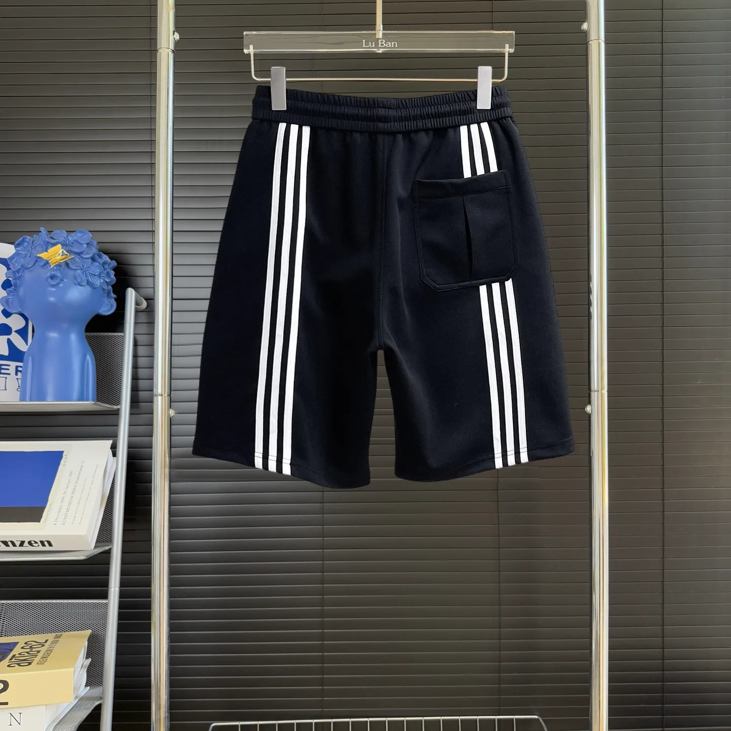 Y 3 Complete three standards 2026 summer New Arrival men's casual shorts, advanced custom-made Breathable fabric Breathable fabric with high elasticity and comfort, impeccable details, top-grade accessories, original logo design concept, delicate and soft feel! The upper body fit is awesome! Size: M-XXXL Please state your height and weight when ordering
