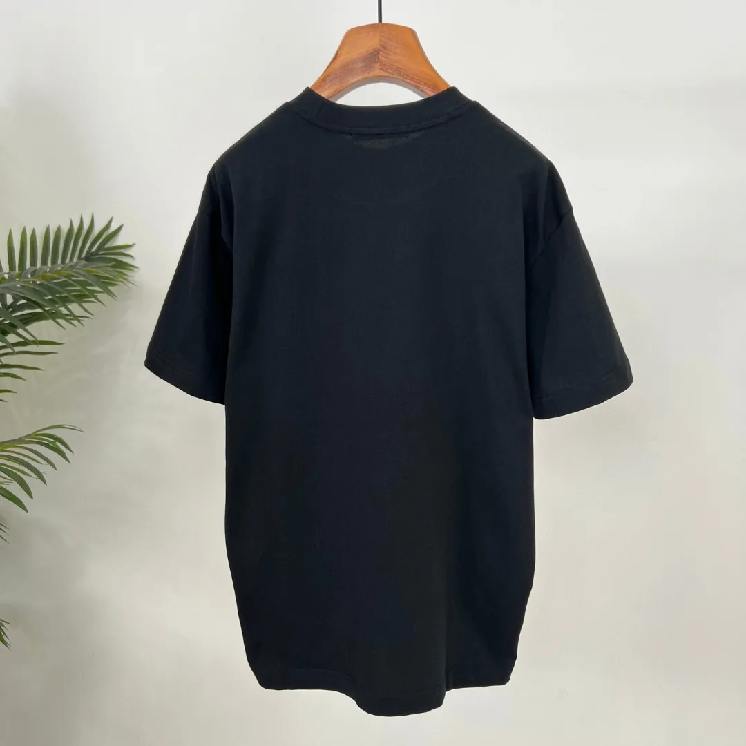 Y 3🌟Summer New Arrival🎽 is made of customized Salona fabric, which is super soft and skin-friendly! High-end logo printing and design embellishments, neat and detailed wiring on the inside, making the upper body fashionable! Premium Versatile model, quality is visible! Sizes: S-XXL Color: black, white