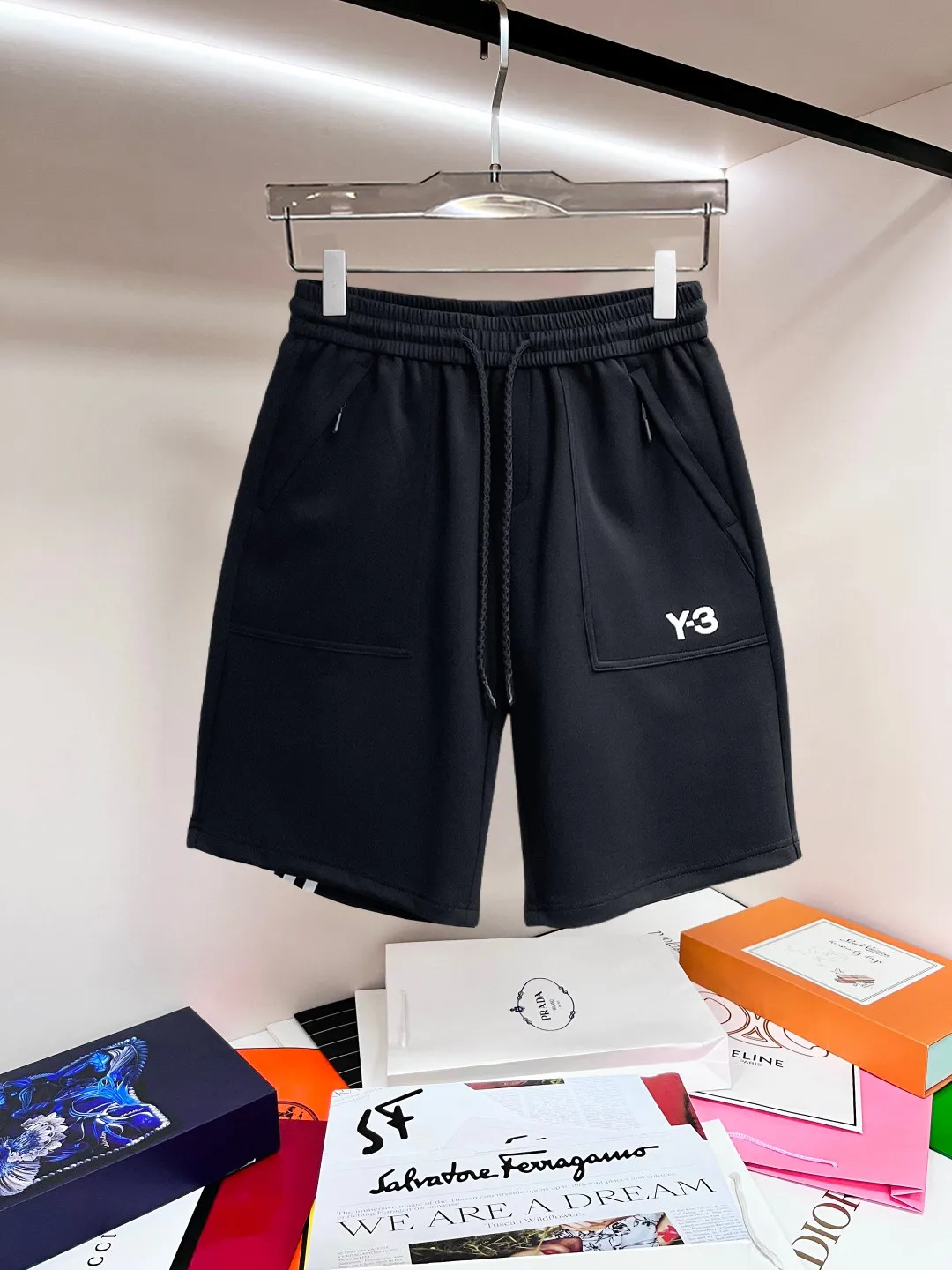 Y 3 Complete three standards 2026 summer New Arrival men's casual shorts, advanced custom-made Breathable fabric Breathable fabric with high elasticity and comfort, impeccable details, top-grade accessories, original logo design concept, delicate and soft feel! The upper body fit is awesome! Size: M-XXXL Please state your height and weight when ordering