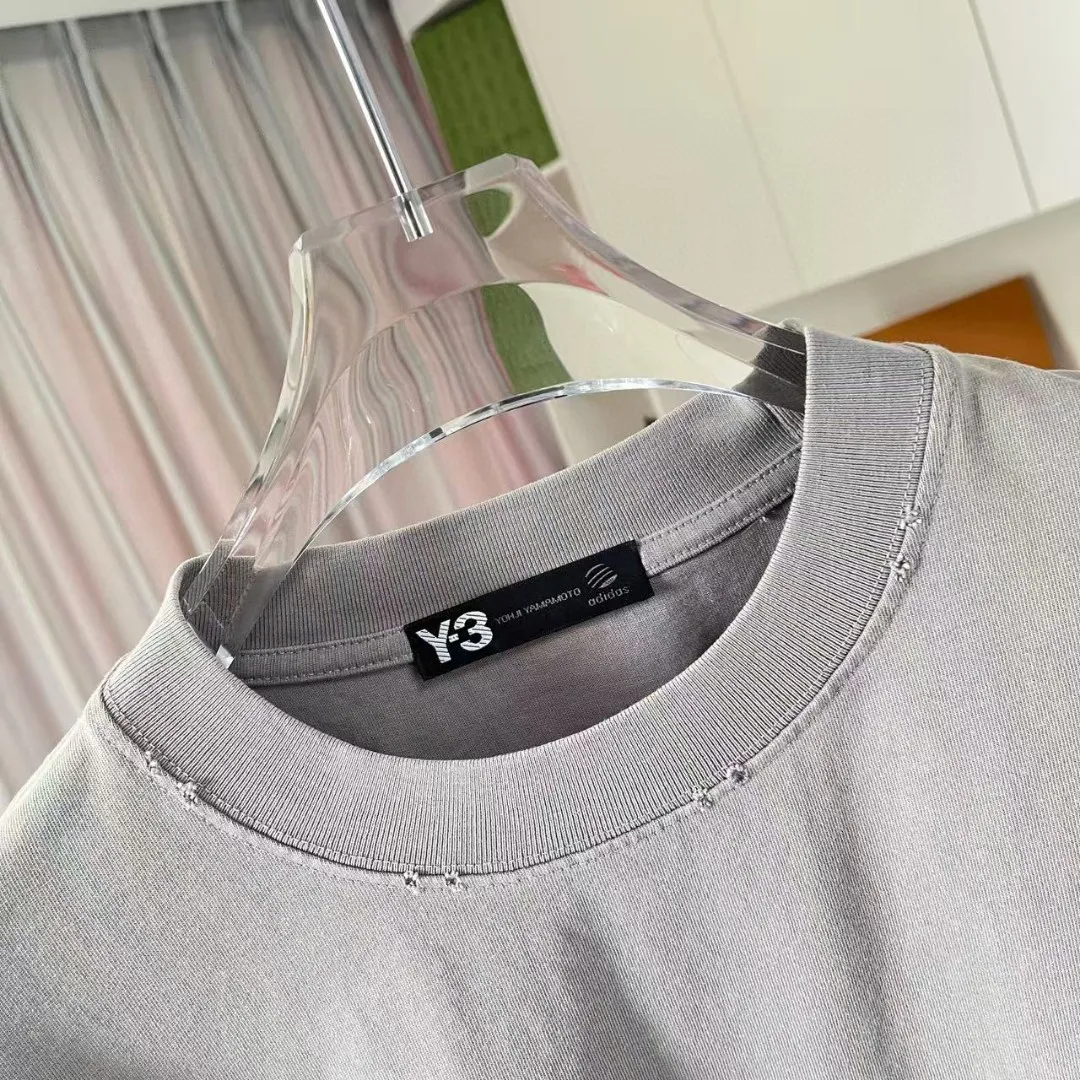 Y-3 2025 Summer New Arrival Washed gradient old and worn Personalized letter logo printing Short-sleeved T-shirt Customized fabric g Men and women Same Style Size: S M L XL XXL Five sizes Color: Black Gray Gradient black Gradient red