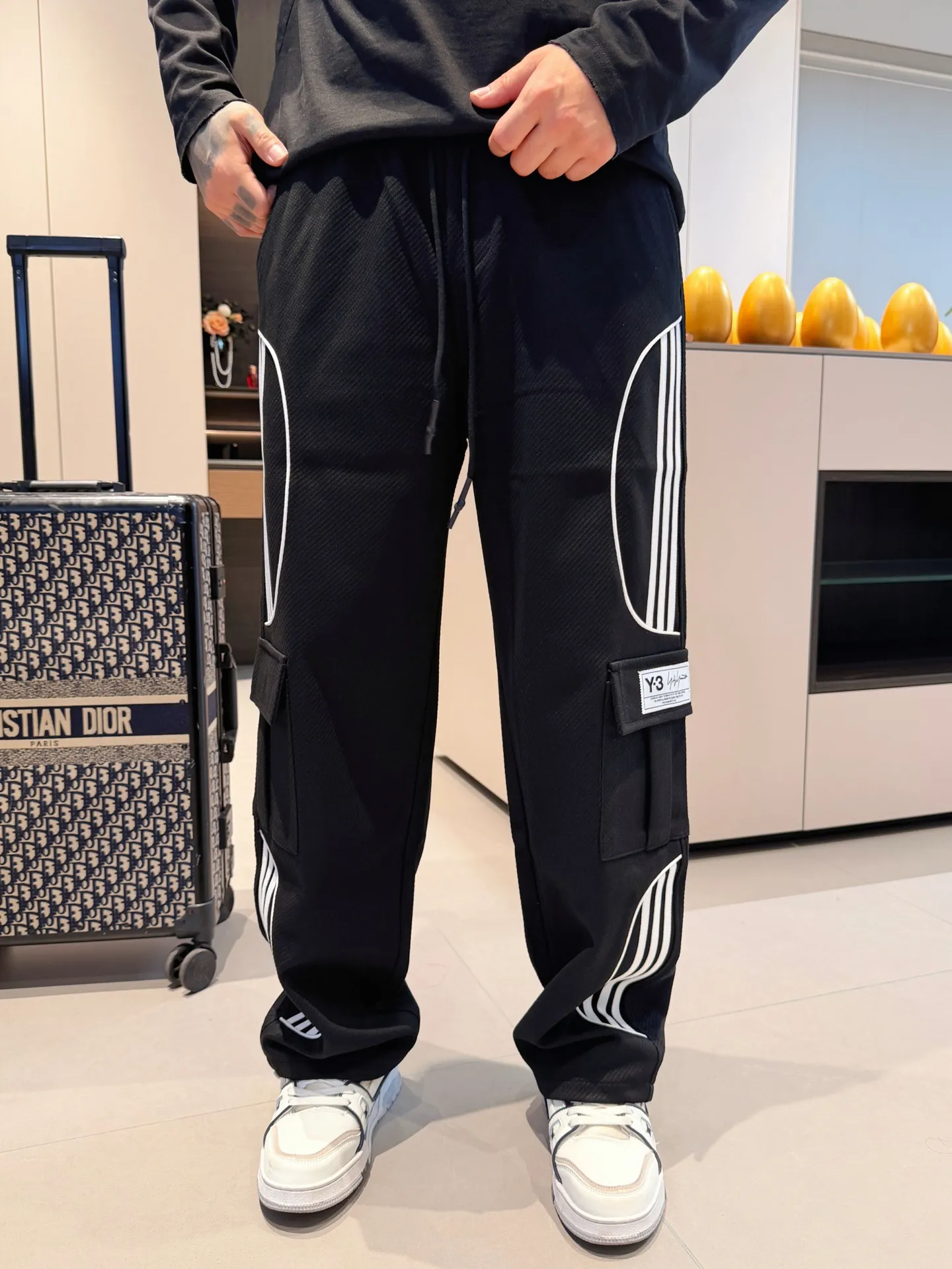 Y 3 [Higher version] The latest products for autumn and winter 2026, available at the counter simultaneously, original goods, fashionable casual trousers and casual pants, using imported original fabrics, top-grade embroidery 🪡 craft letter pattern logo, original hardware accessories decoration, simple yet fashionable, fashionable and handsome upper body, Sizes: M-3XL