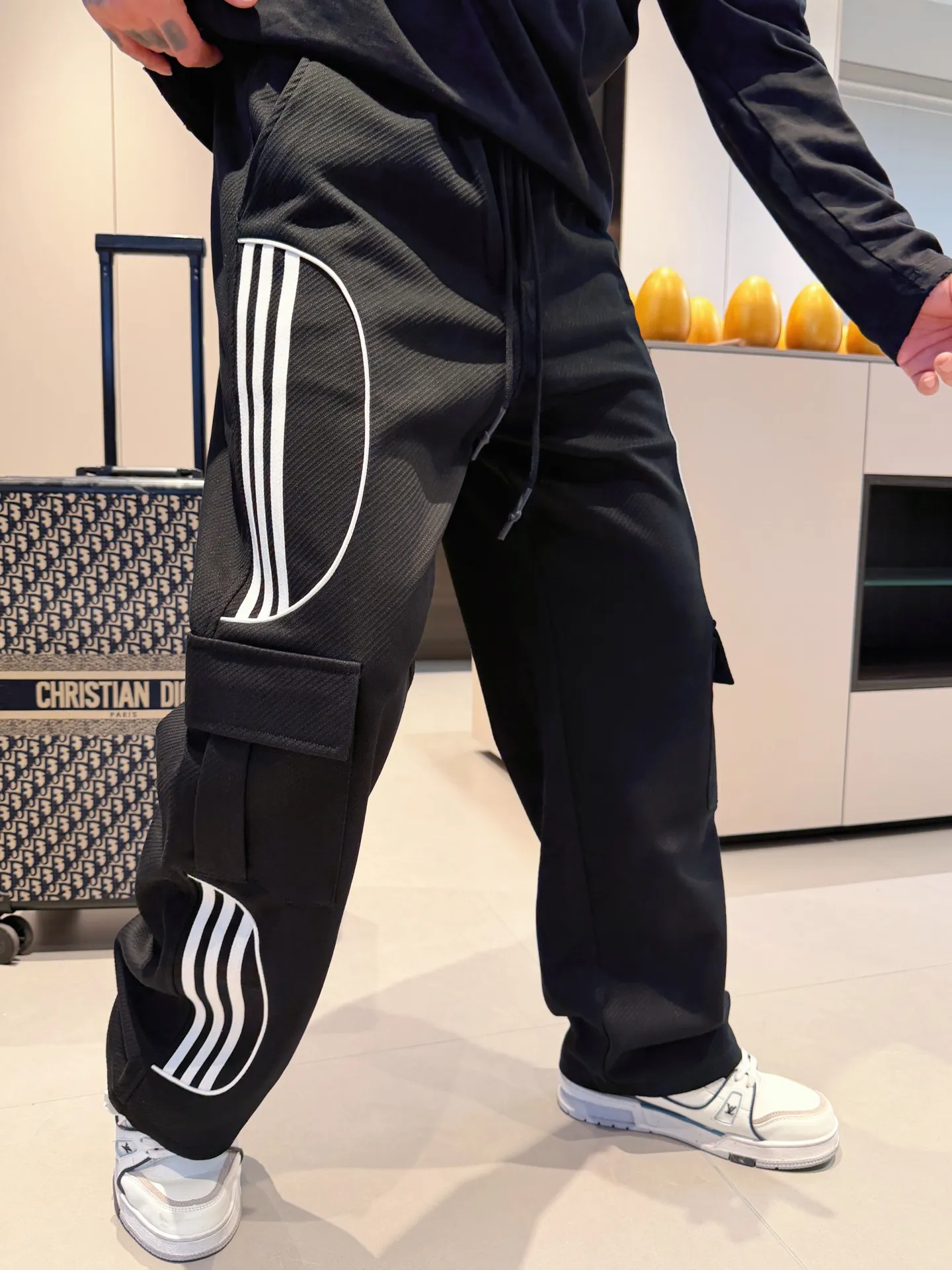 Y 3 [Higher version] The latest products for autumn and winter 2026, available at the counter simultaneously, original goods, fashionable casual trousers and casual pants, using imported original fabrics, top-grade embroidery 🪡 craft letter pattern logo, original hardware accessories decoration, simple yet fashionable, fashionable and handsome upper body, Sizes: M-3XL